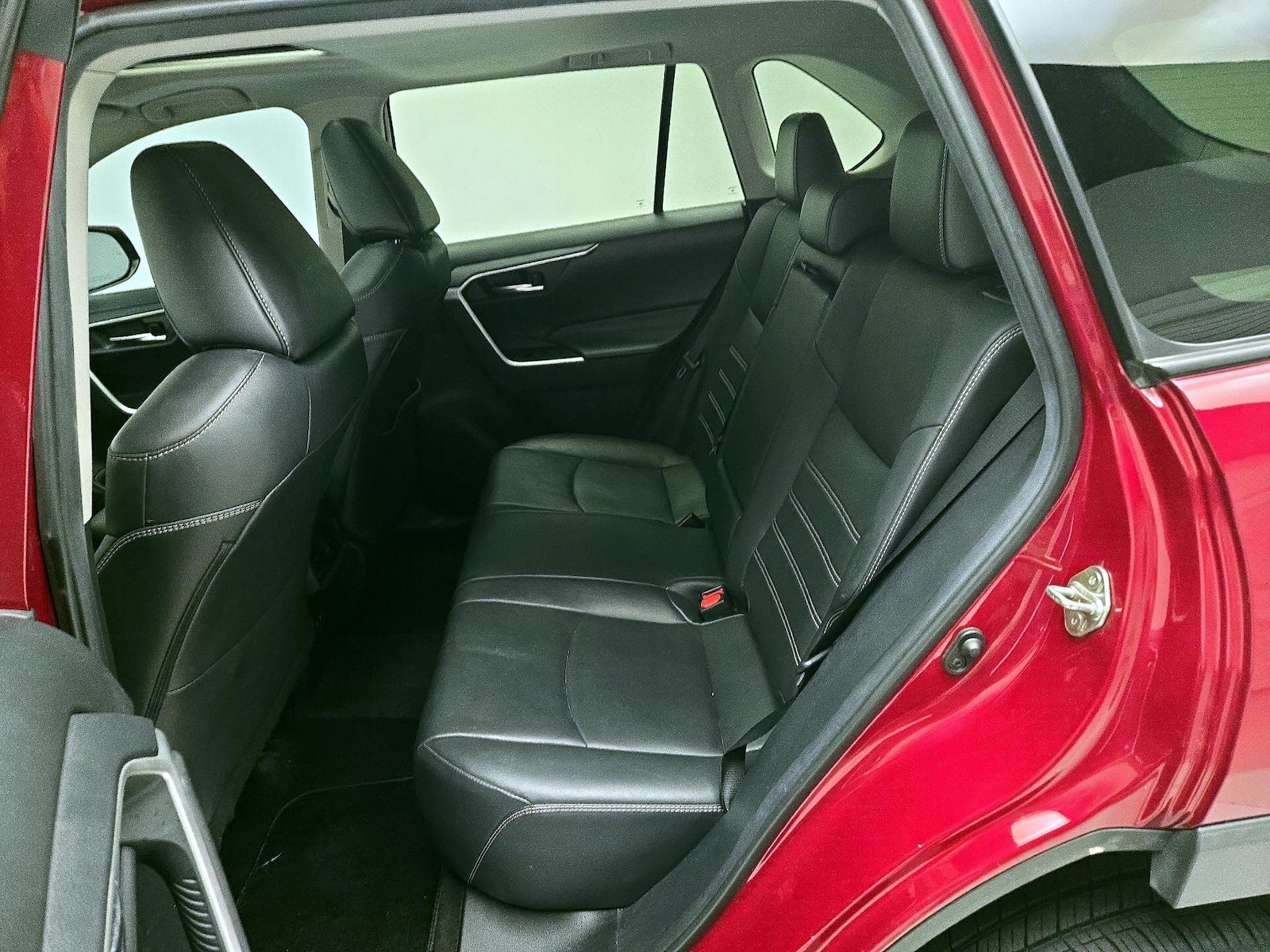 2020 Toyota RAV4 XLE Premium - Photo 21