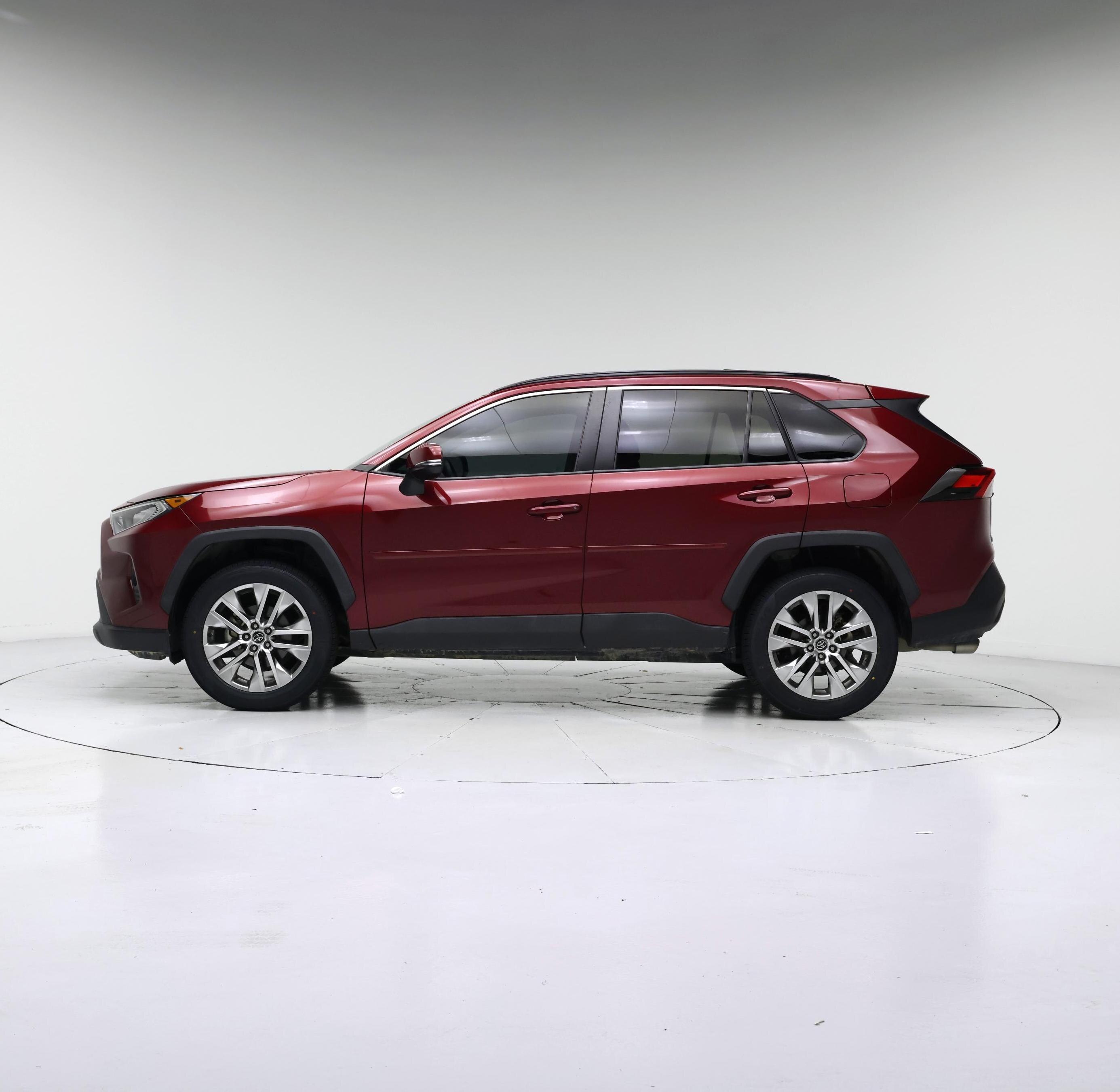 Thumbnail: 2020 Toyota RAV4 - 3