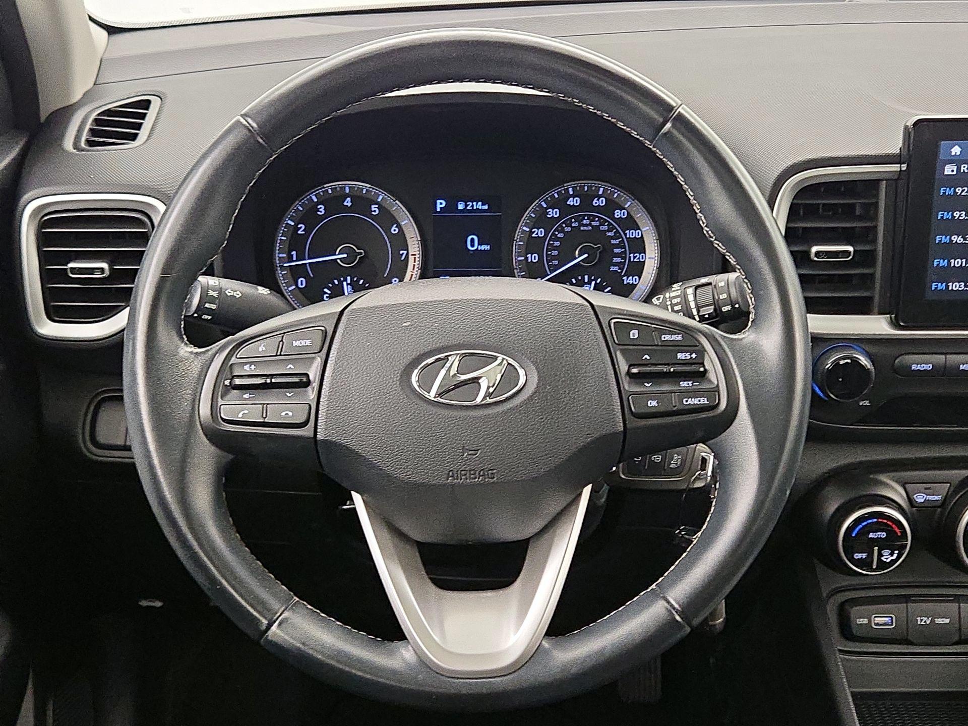 Thumbnail: 2022 Hyundai Venue - 10