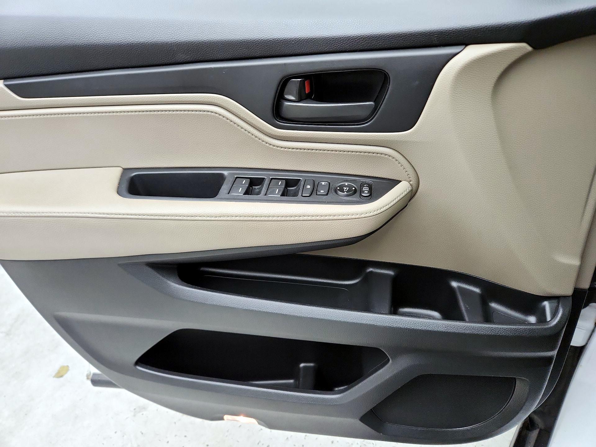 Thumbnail: 2020 Honda Odyssey - 12