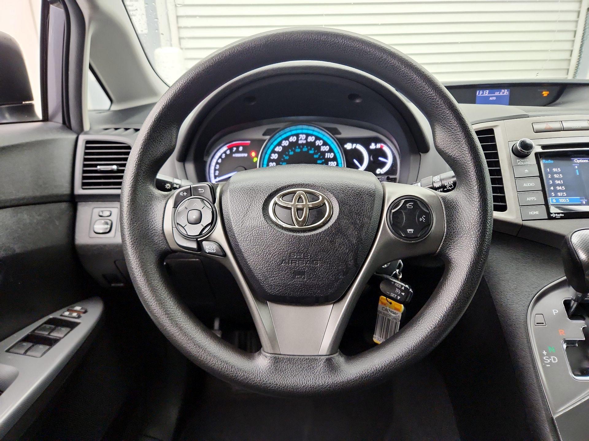 Thumbnail: 2015 Toyota Venza - 10