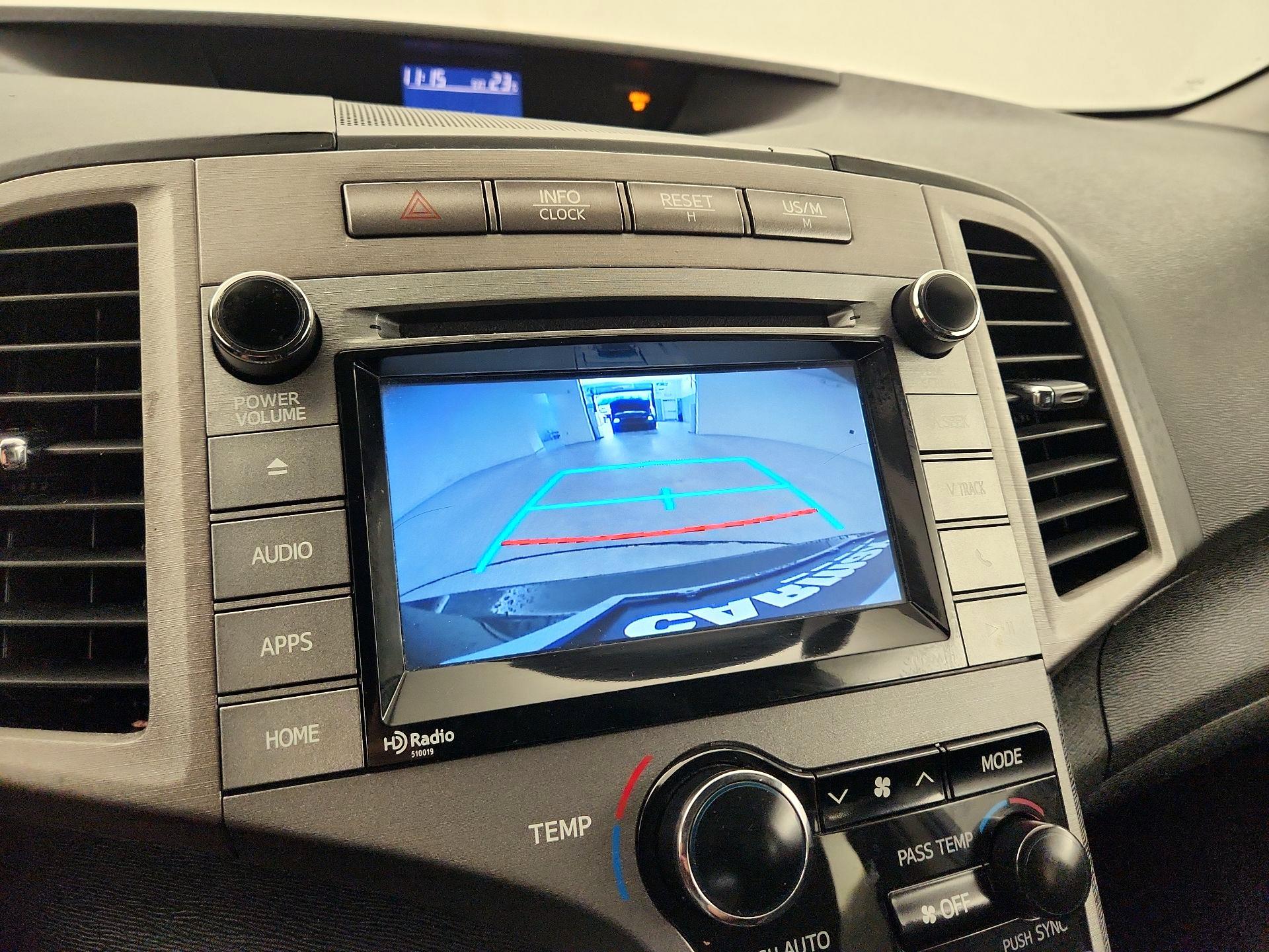 Thumbnail: 2015 Toyota Venza - 14
