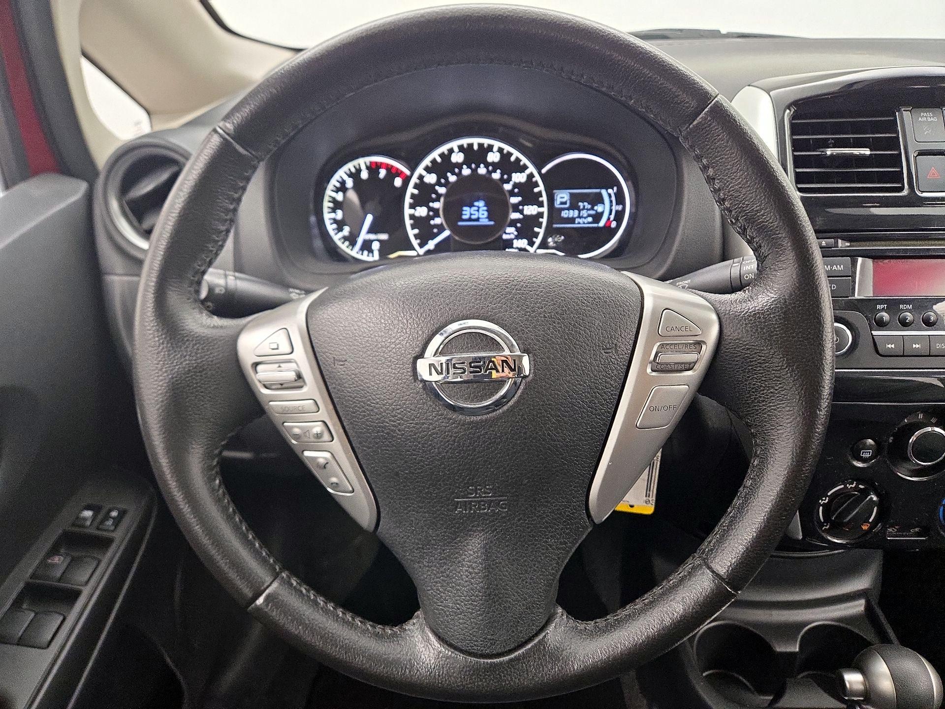 Thumbnail: 2015 Nissan Versa Note - 10