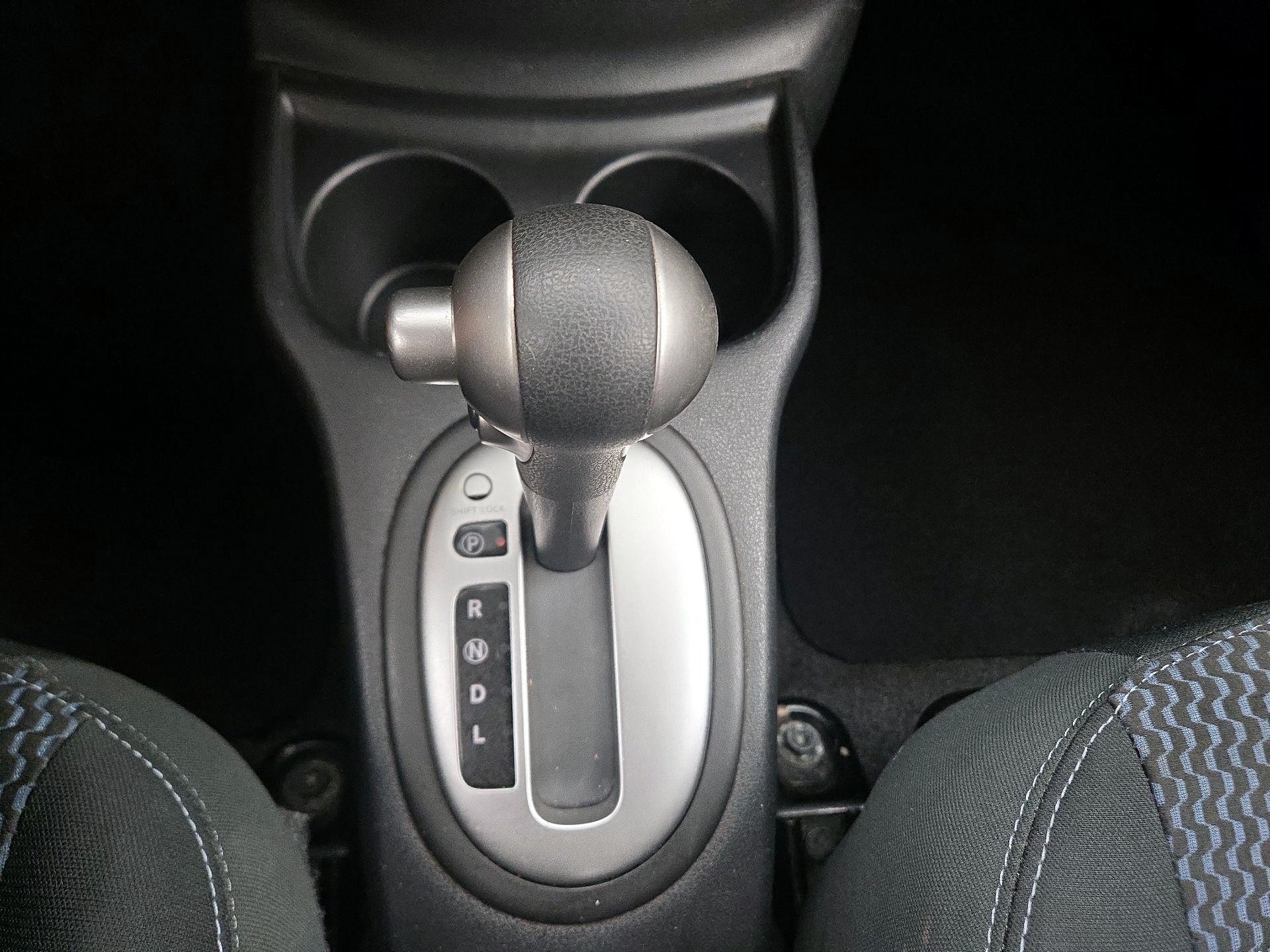 Thumbnail: 2015 Nissan Versa Note - 16