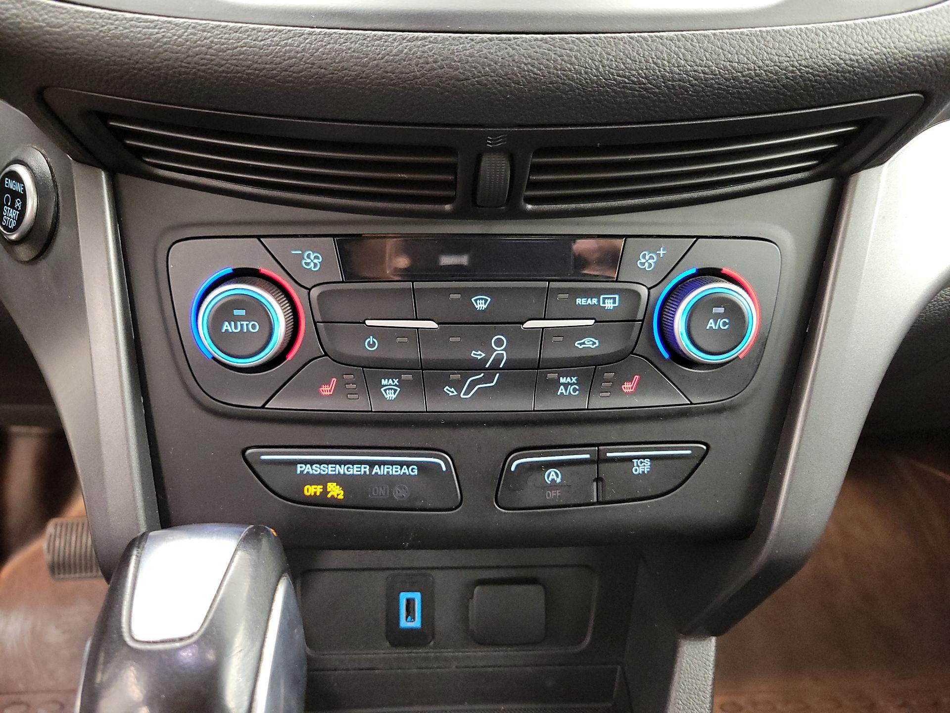 Thumbnail: 2019 Ford Escape - 16