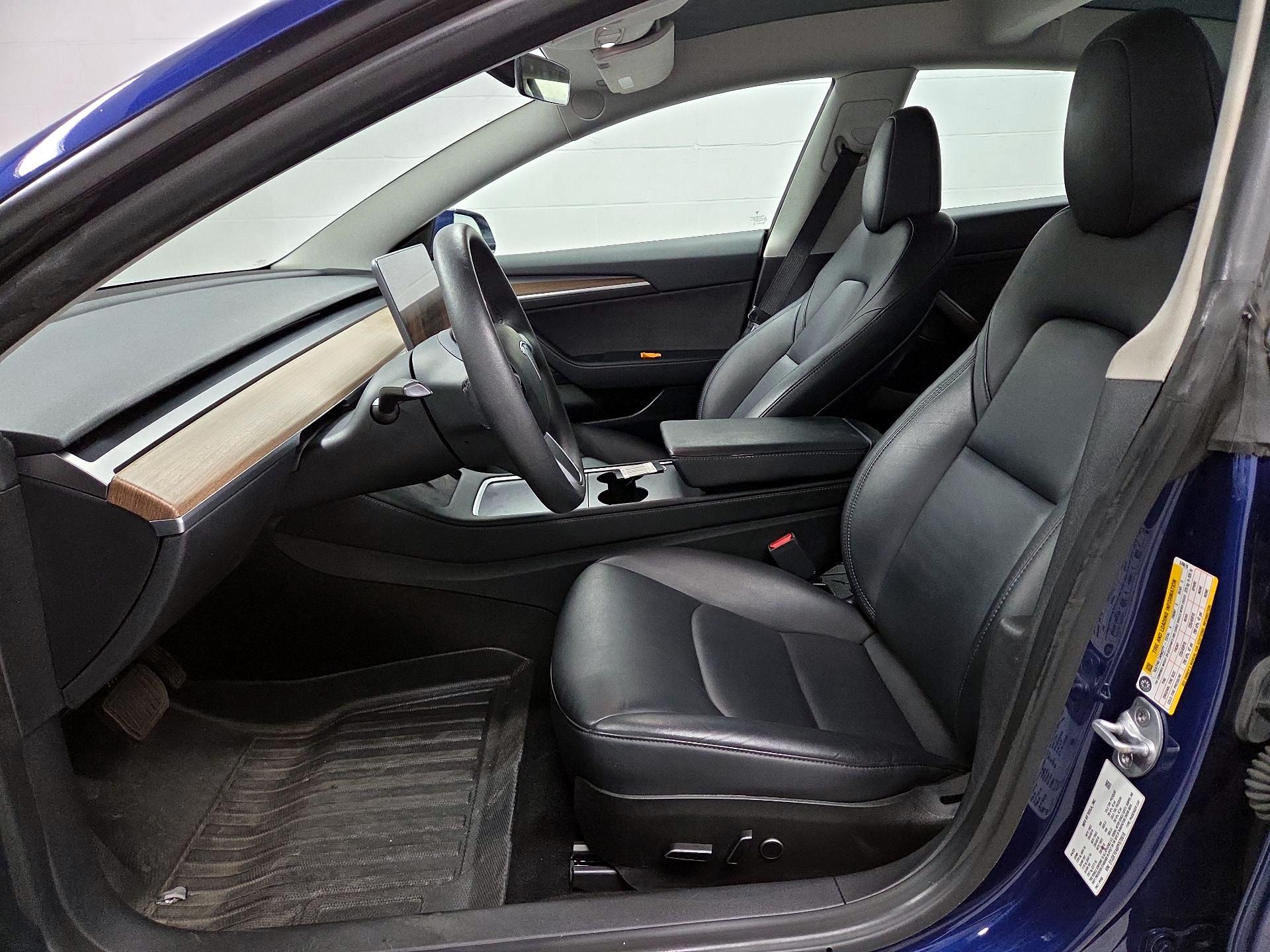 Thumbnail: 2023 Tesla Model 3 - 9