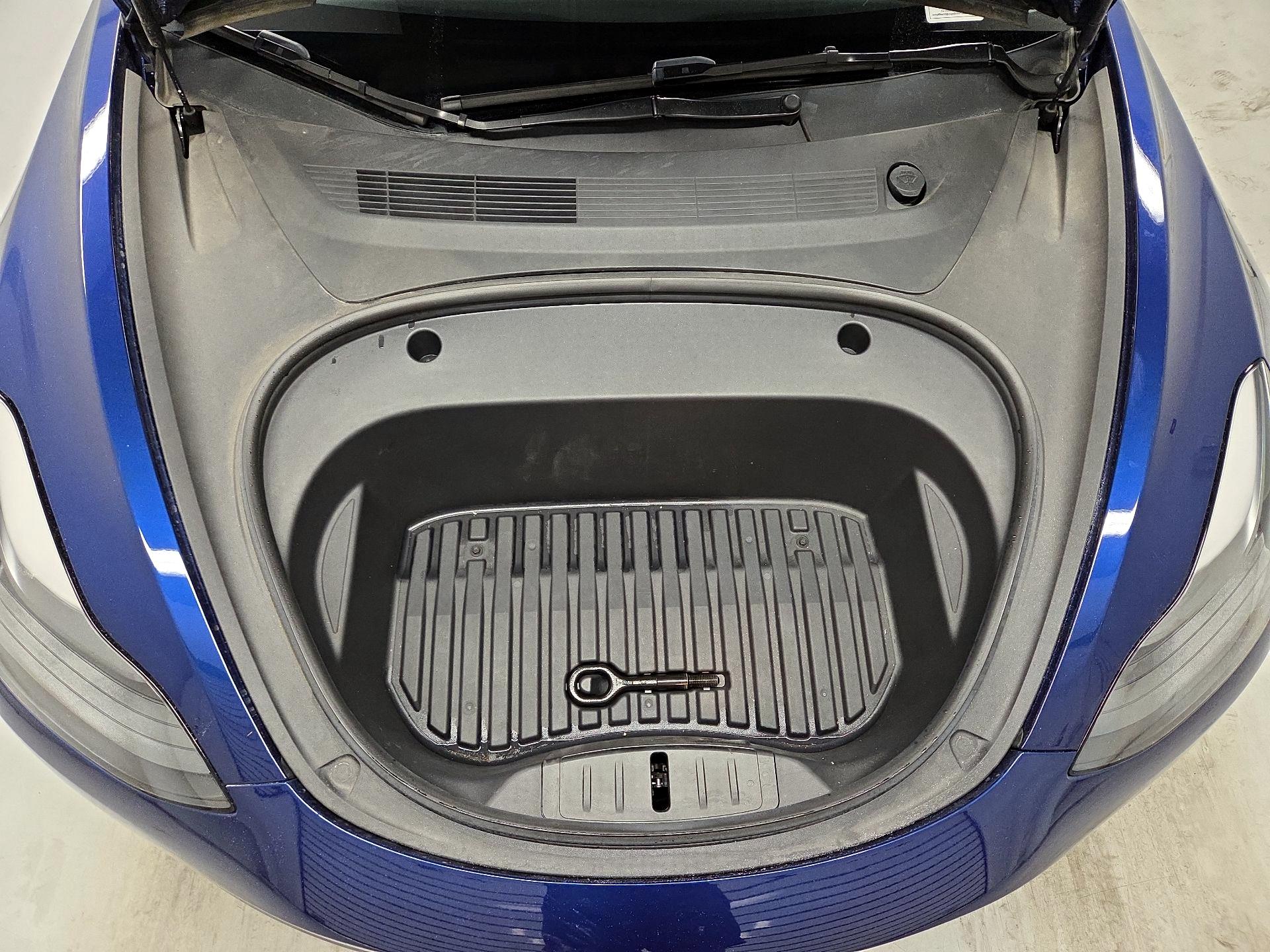 Thumbnail: 2023 Tesla Model 3 - 16