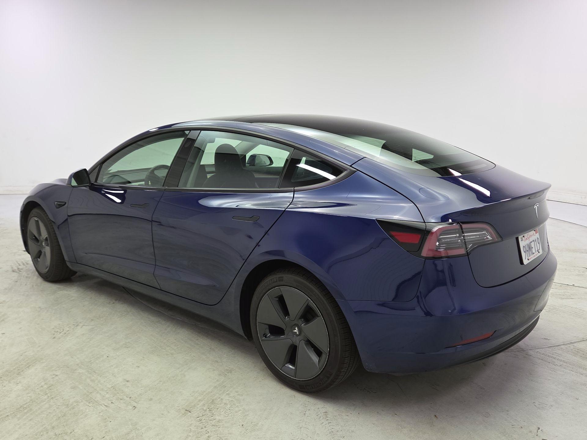 Thumbnail: 2023 Tesla Model 3 - 7