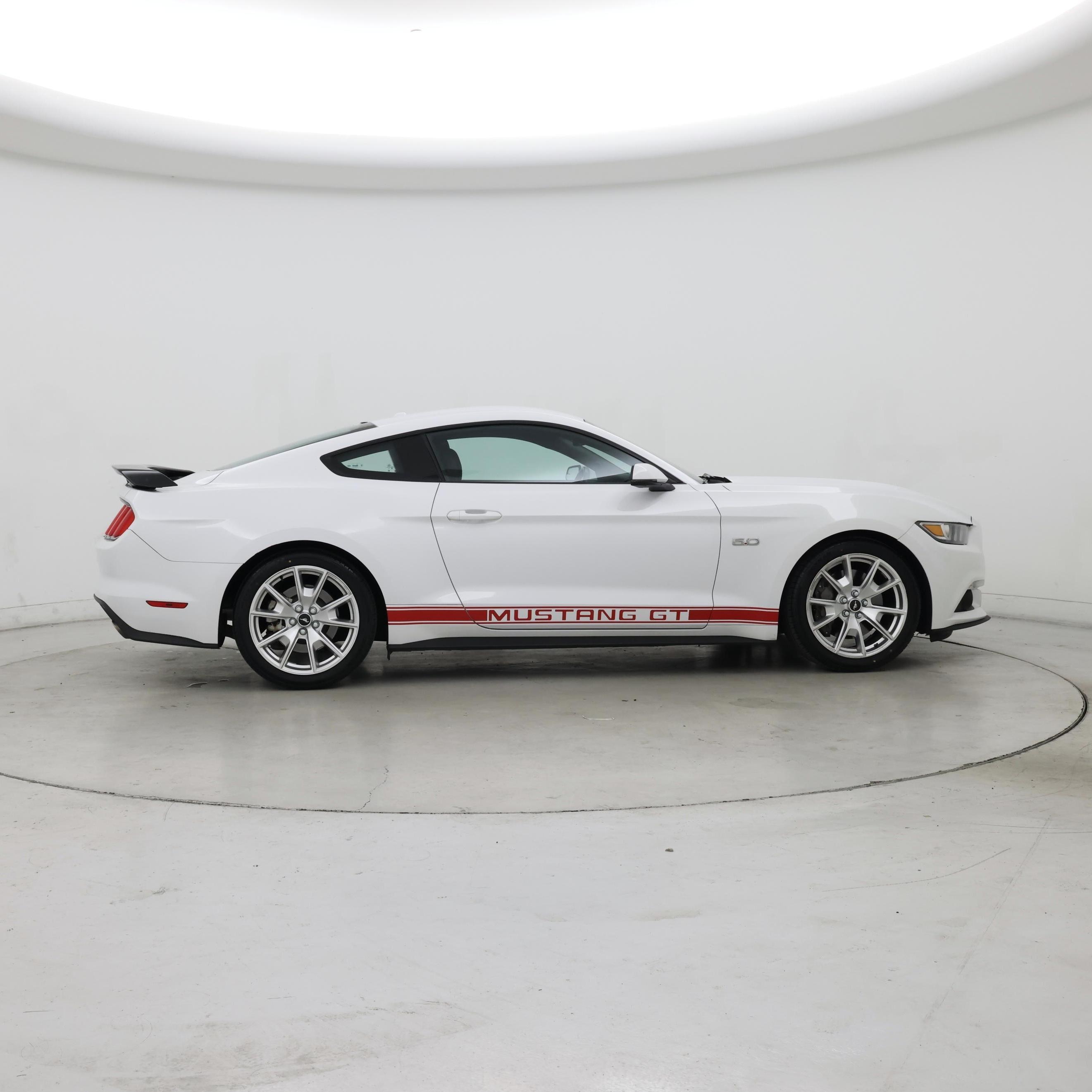 Thumbnail: 2015 Ford Mustang - 7