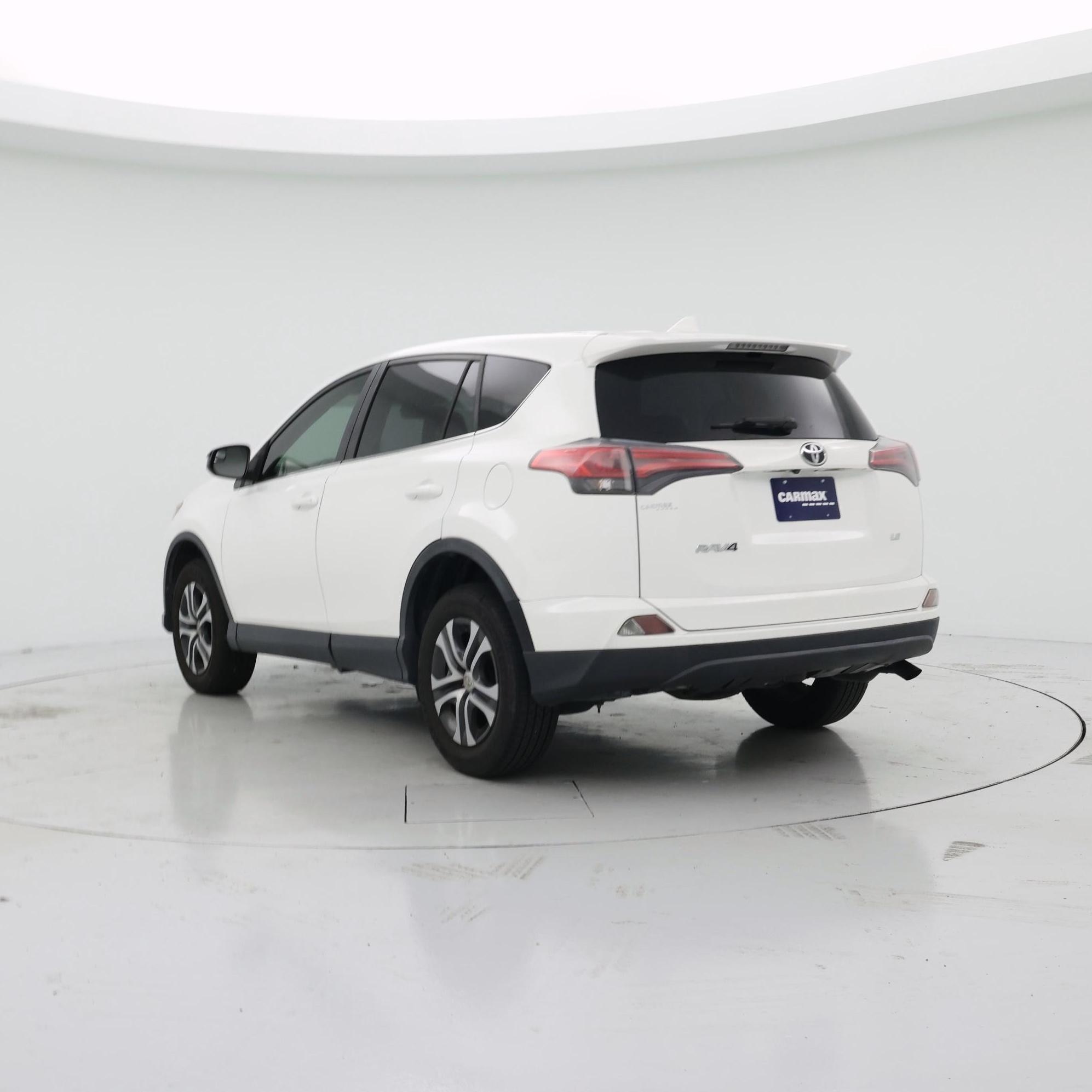 Thumbnail: 2017 Toyota RAV4 - 2