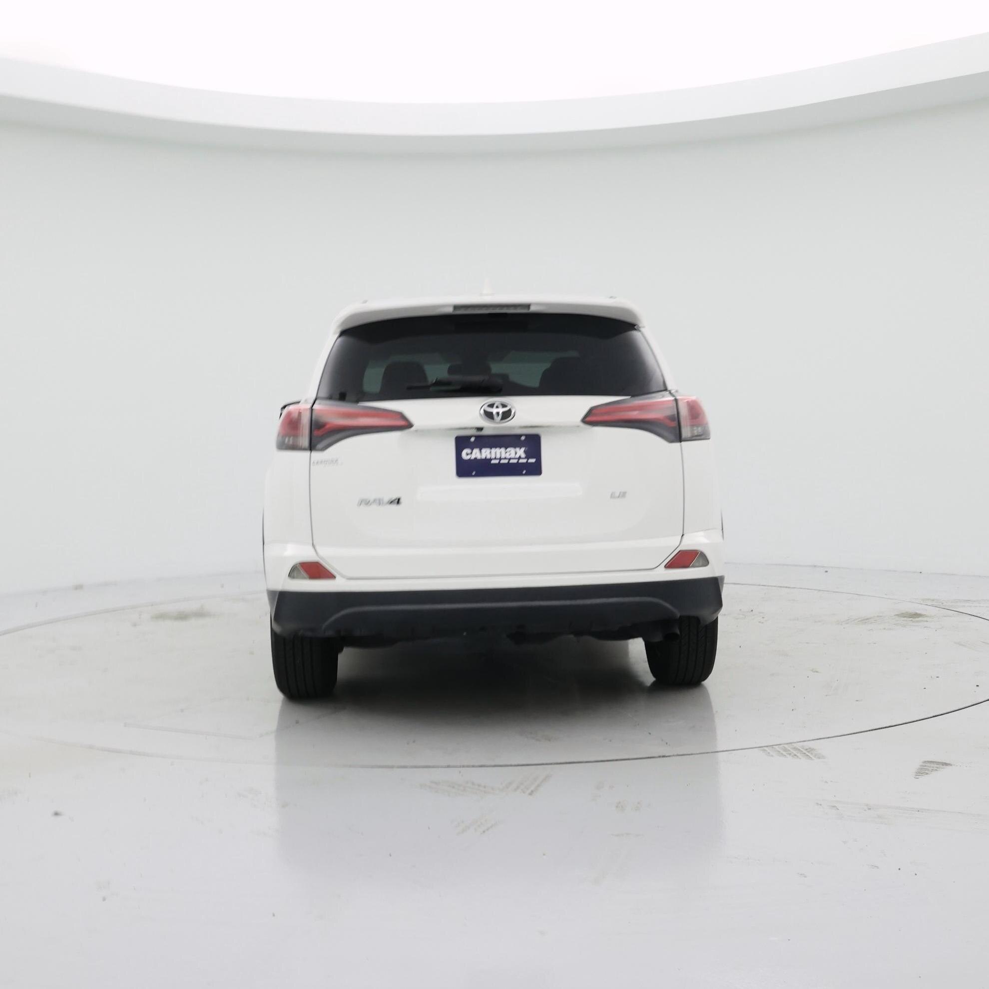 Thumbnail: 2017 Toyota RAV4 - 6