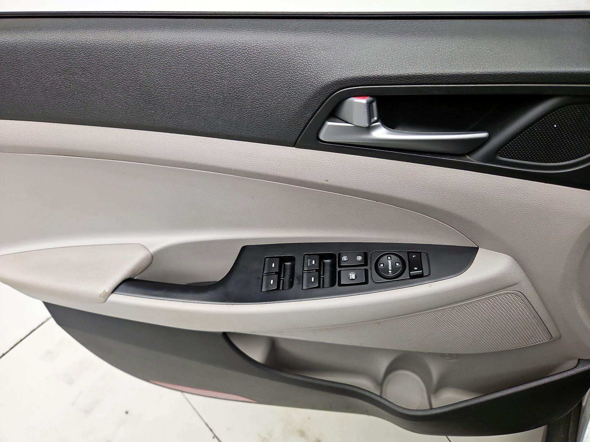 Thumbnail: 2017 Hyundai Tucson - 12