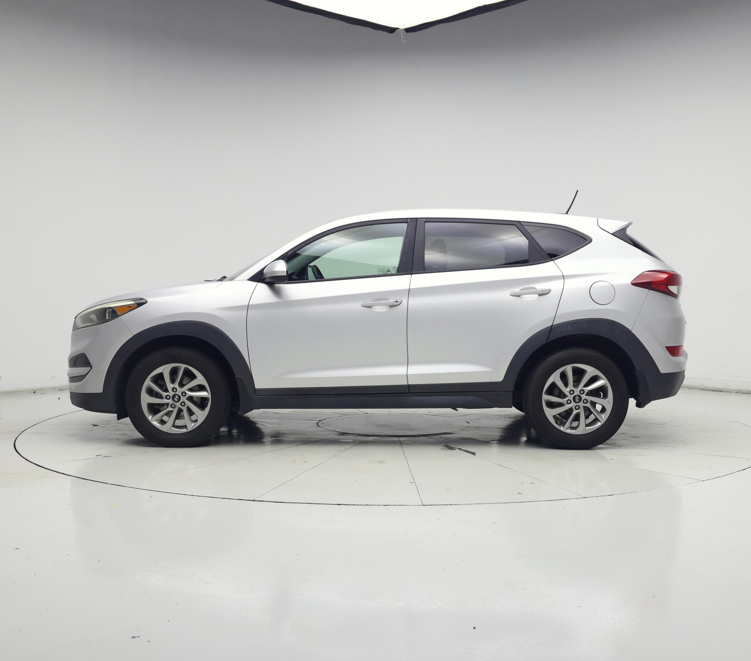 Thumbnail: 2017 Hyundai Tucson - 3