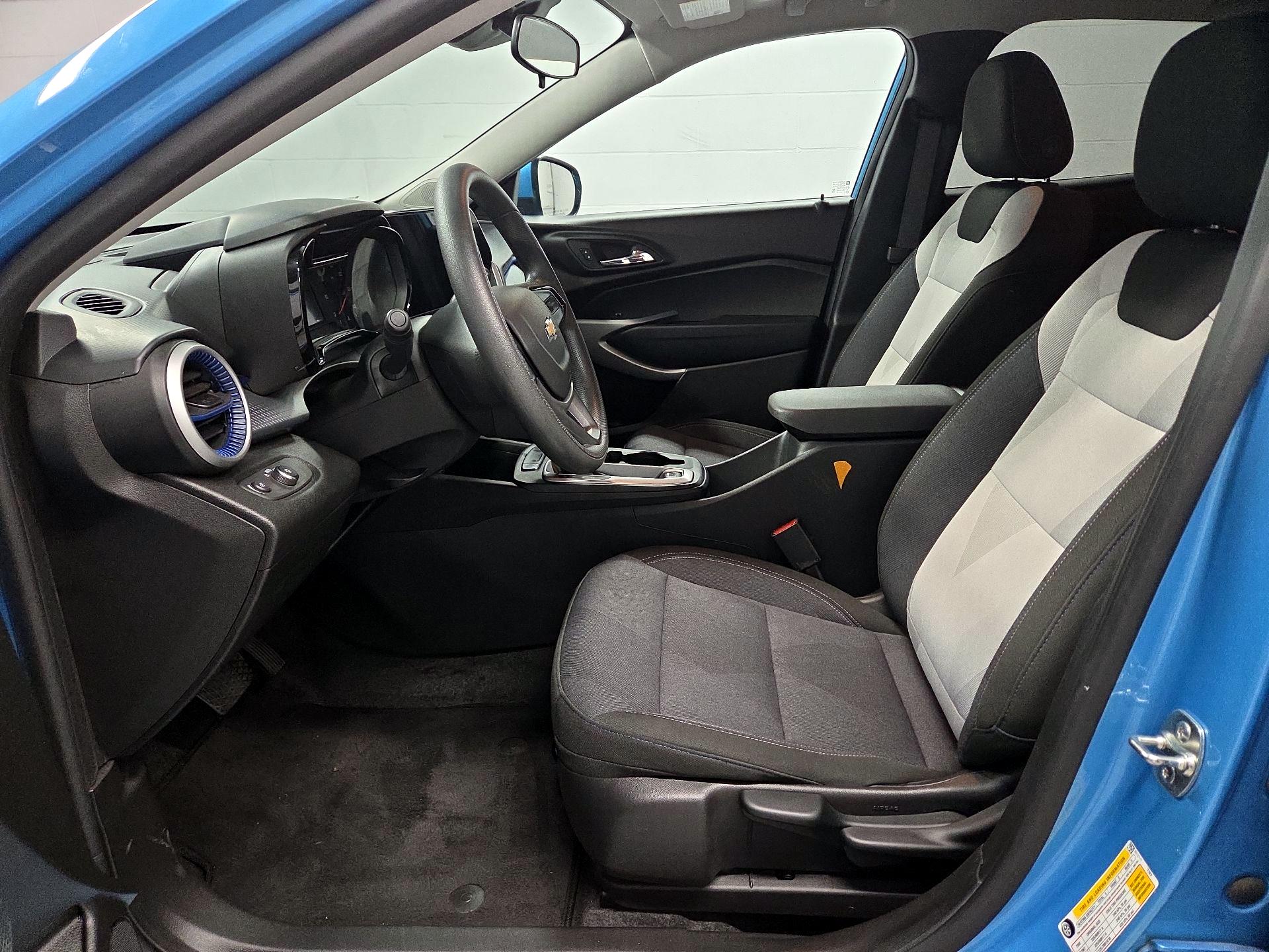 Thumbnail: 2025 Chevrolet Trax - 9