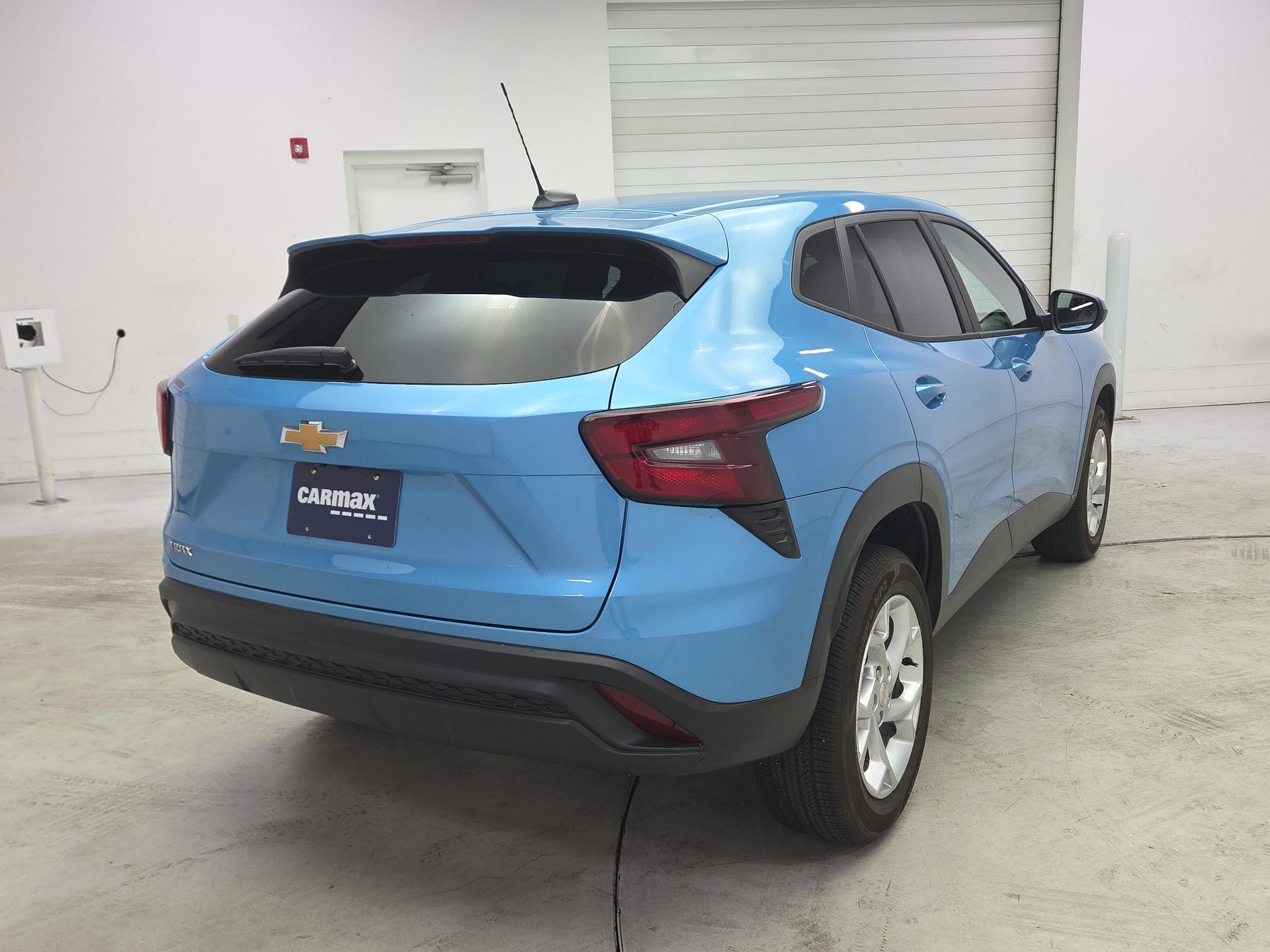 Thumbnail: 2025 Chevrolet Trax - 5