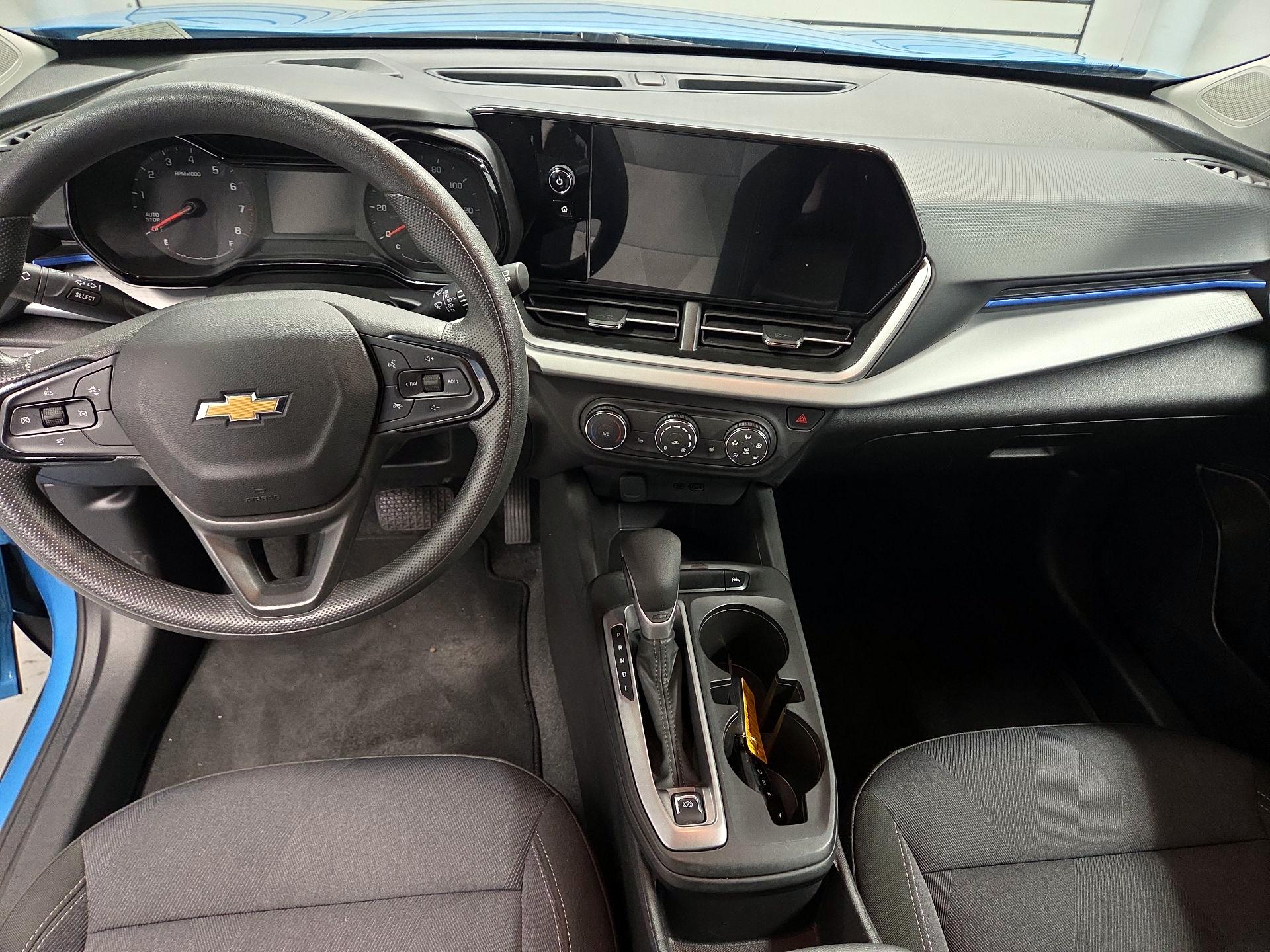 Thumbnail: 2025 Chevrolet Trax - 8