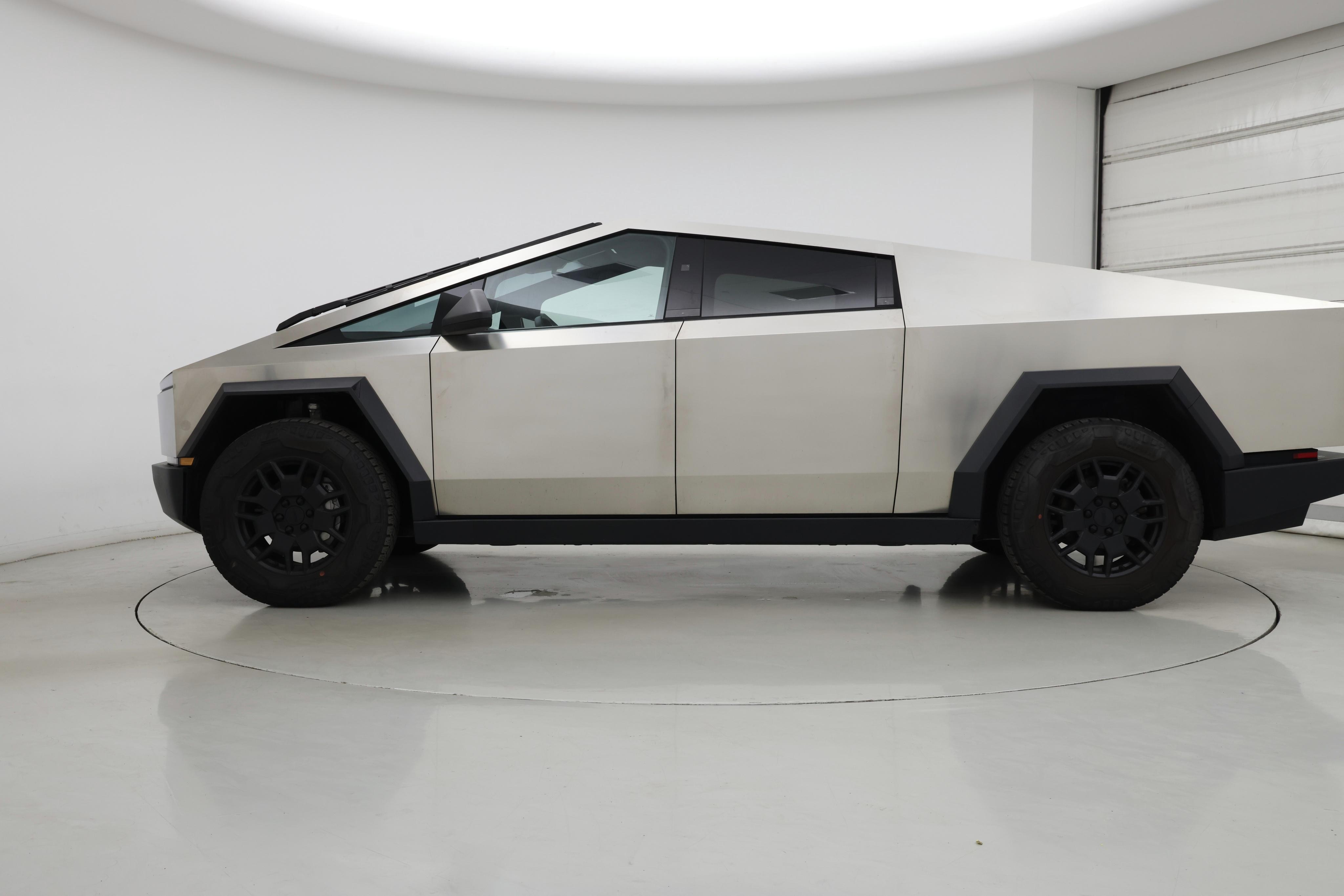 Thumbnail: 2024 Tesla Cybertruck - 3