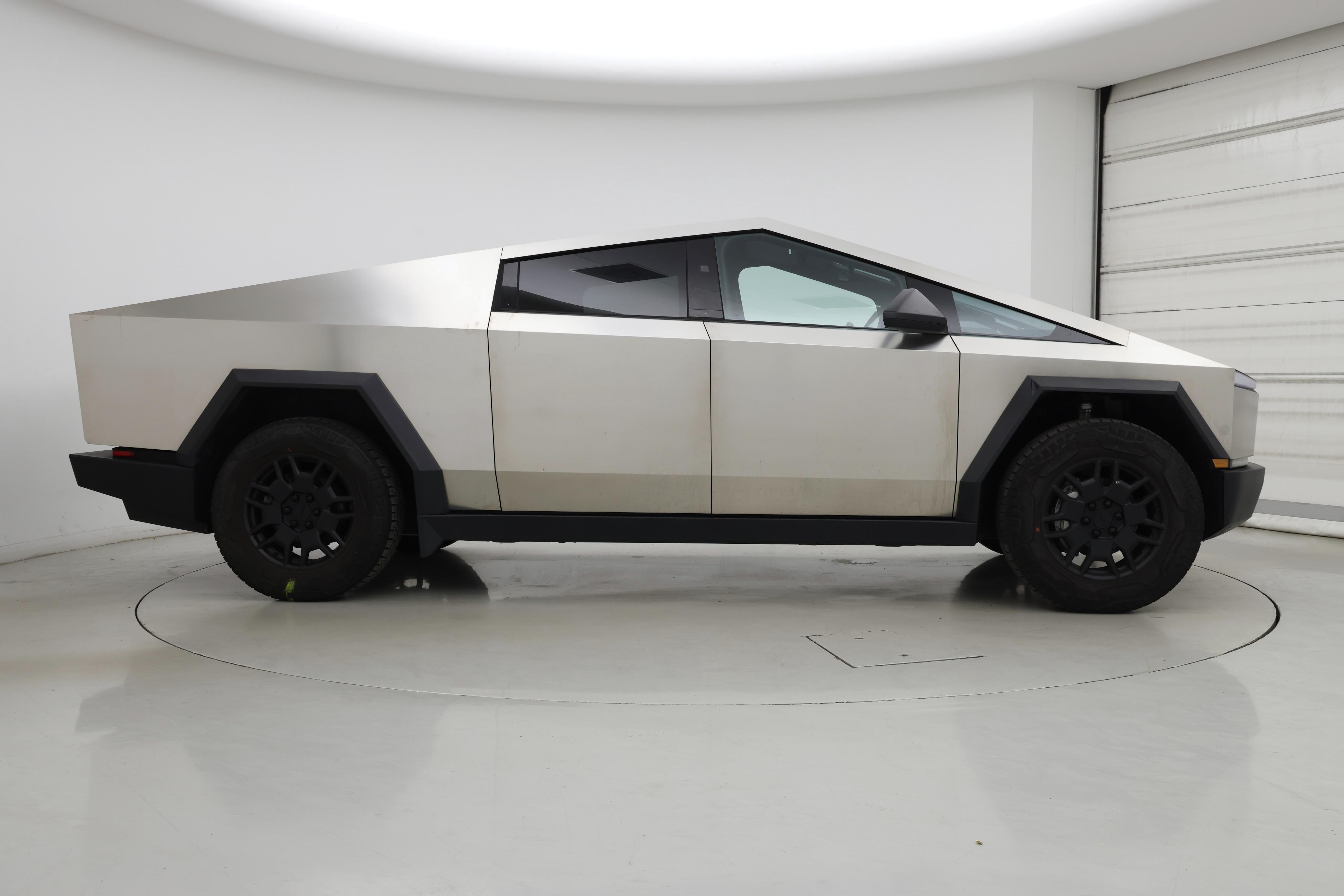 Thumbnail: 2024 Tesla Cybertruck - 7