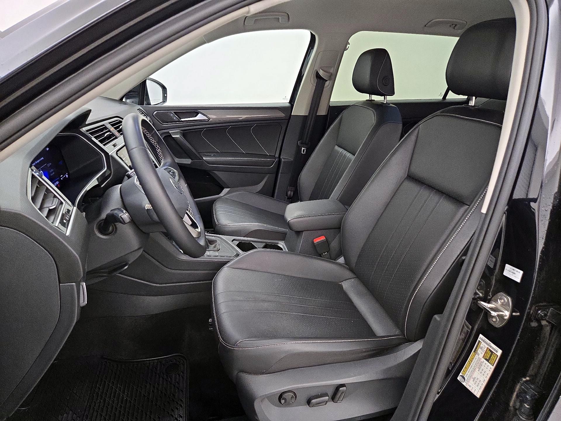 Thumbnail: 2024 Volkswagen Tiguan - 11