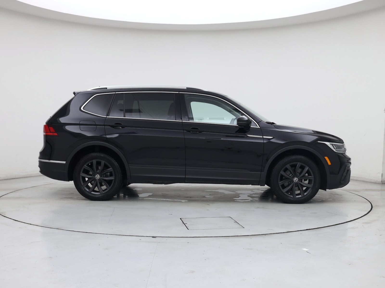 2024 Volkswagen Tiguan SE - Photo 8