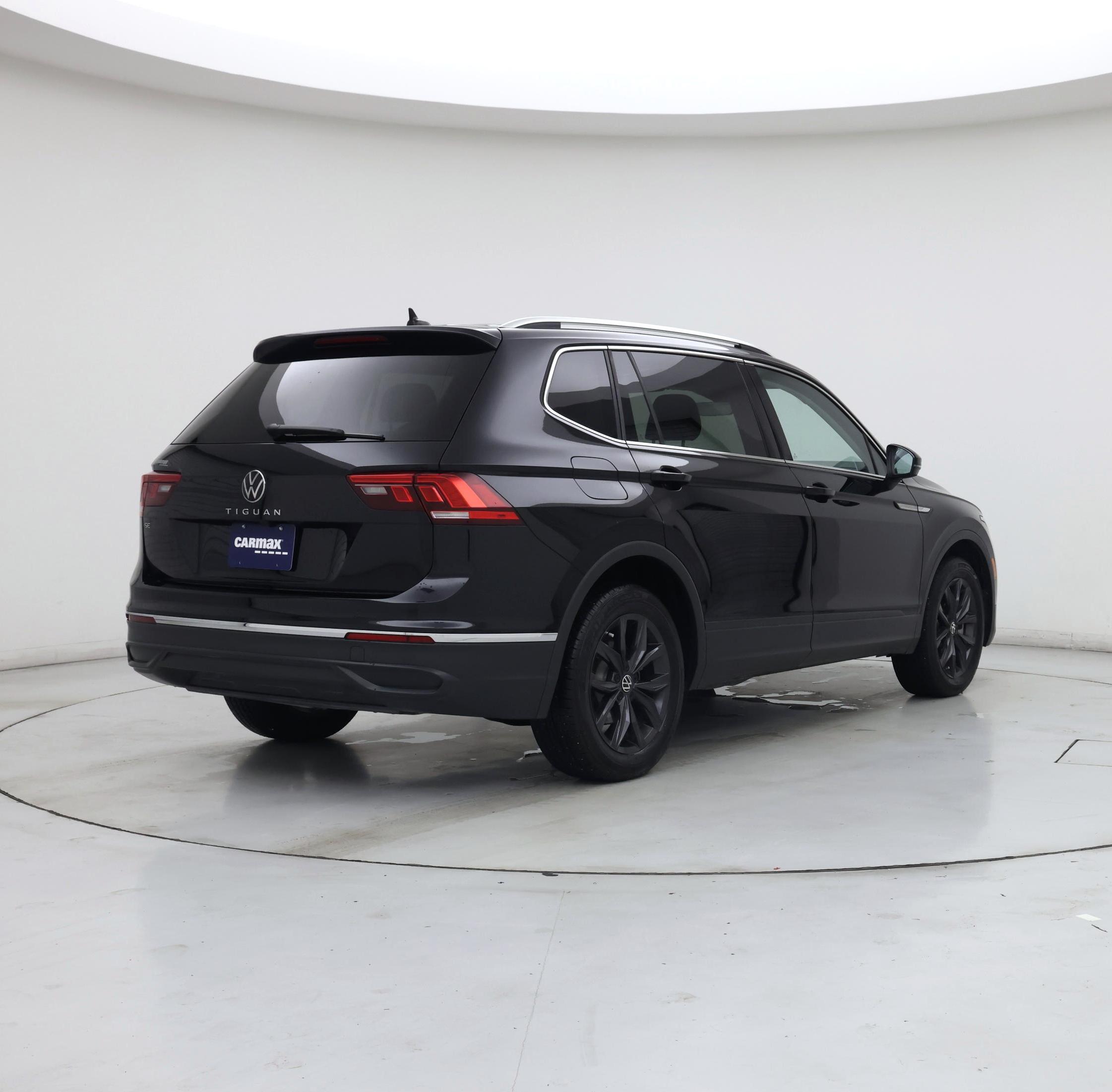 Thumbnail: 2024 Volkswagen Tiguan - 8