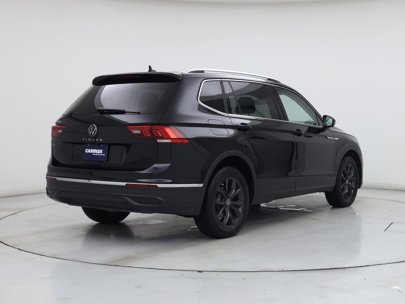 2024 Volkswagen Tiguan SE - Photo 9