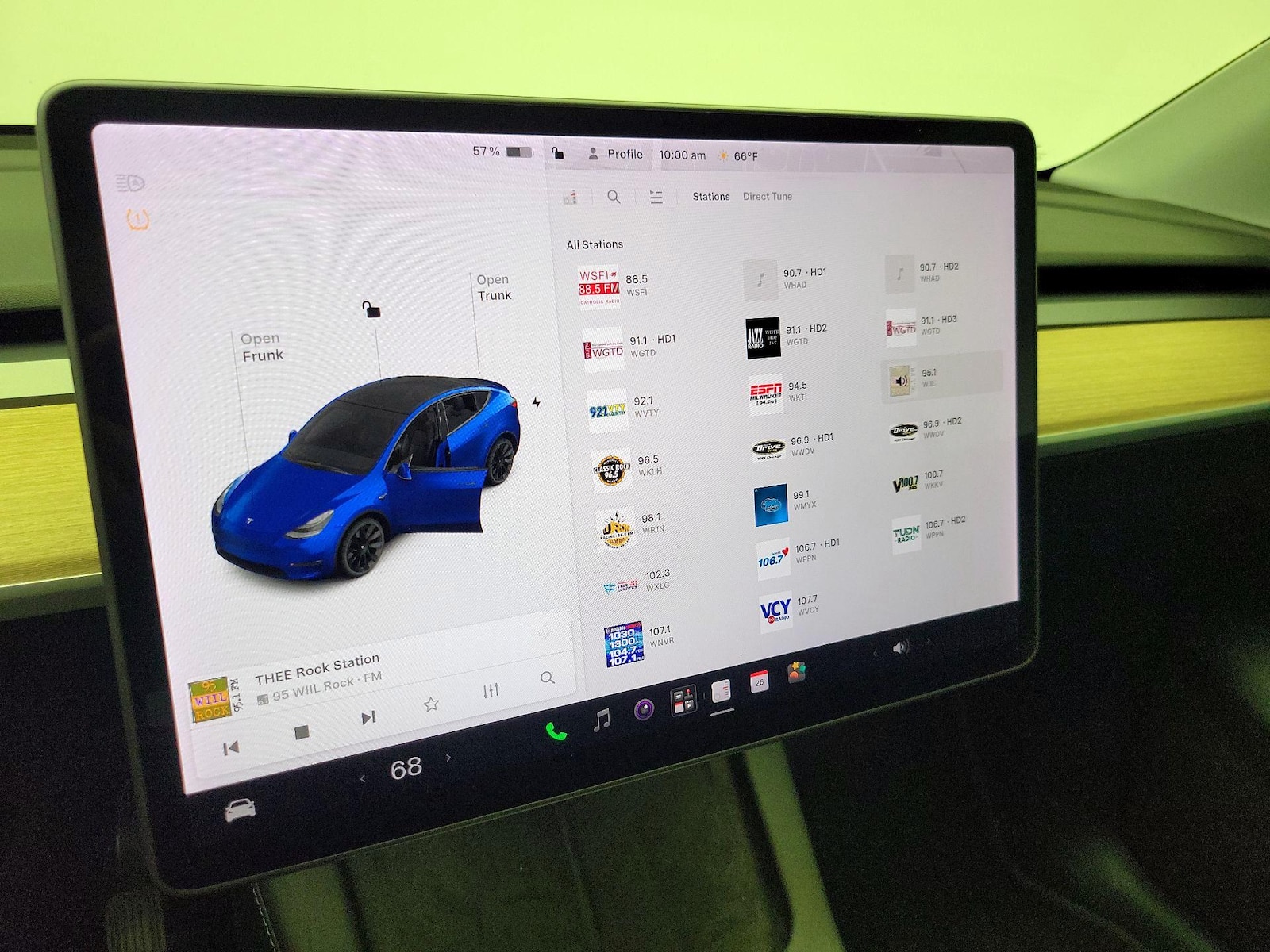 2021 Tesla Model Y Long Range - Photo 16