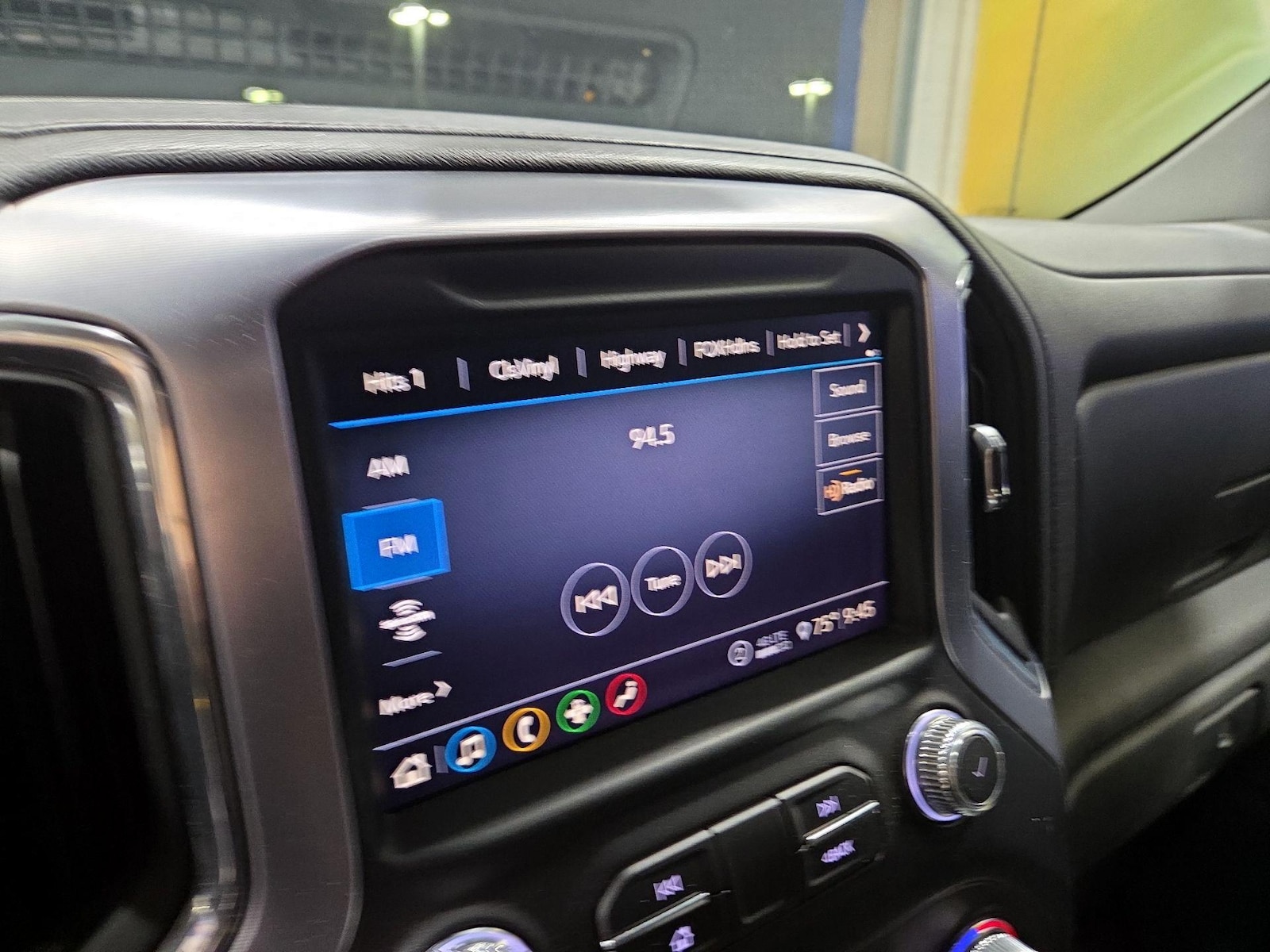 2020 GMC Sierra 1500 SLT - Photo 12