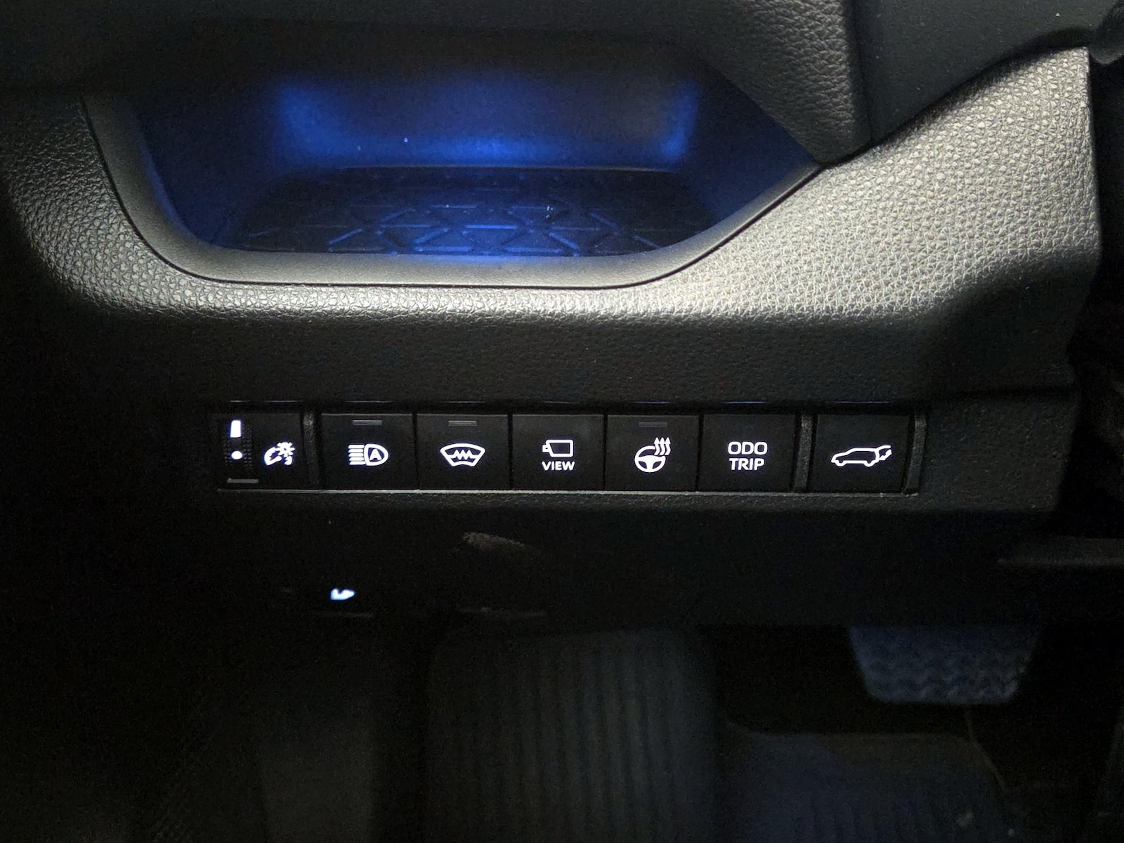 2023 Toyota RAV4 XSE - Photo 14