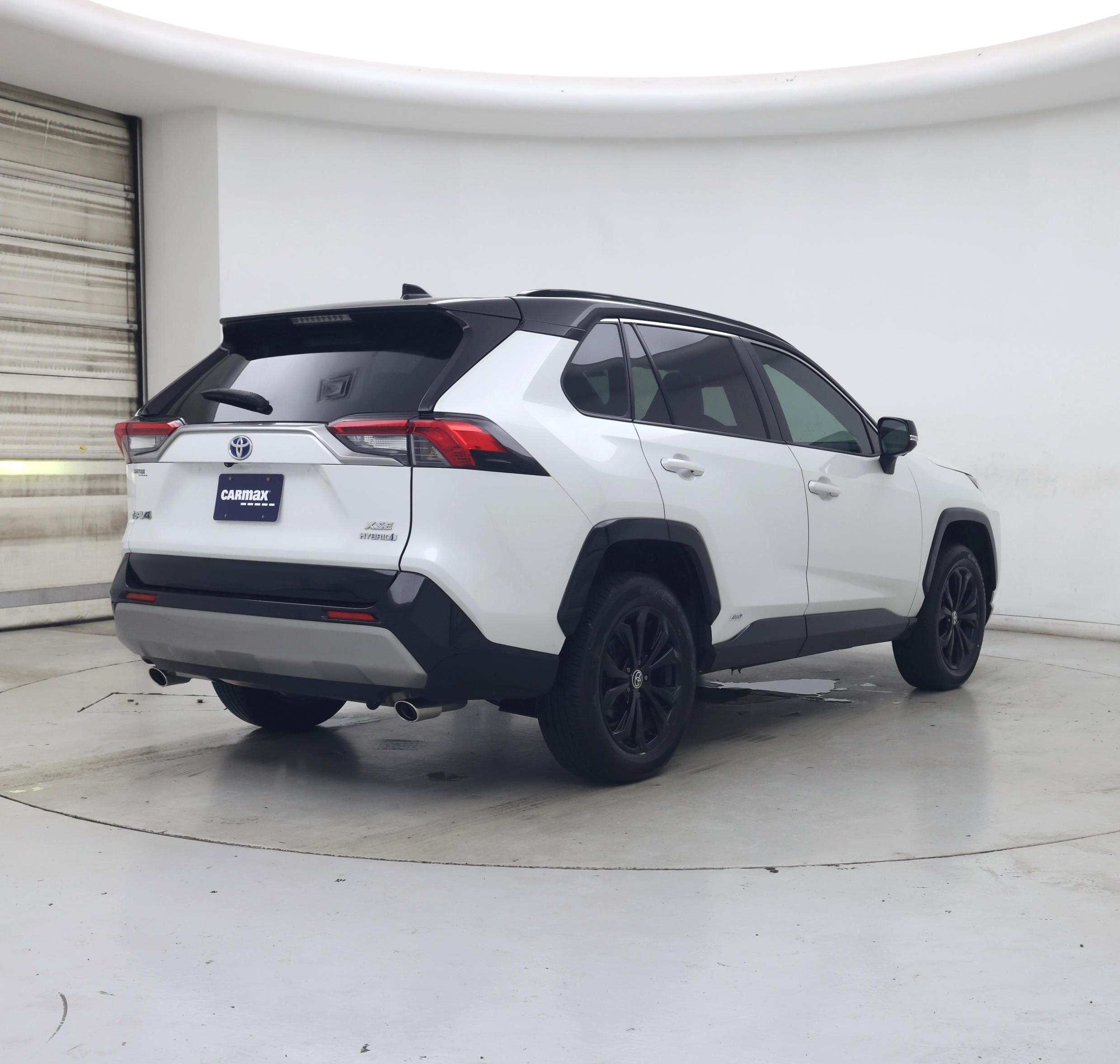 Thumbnail: 2023 Toyota RAV4 - 8