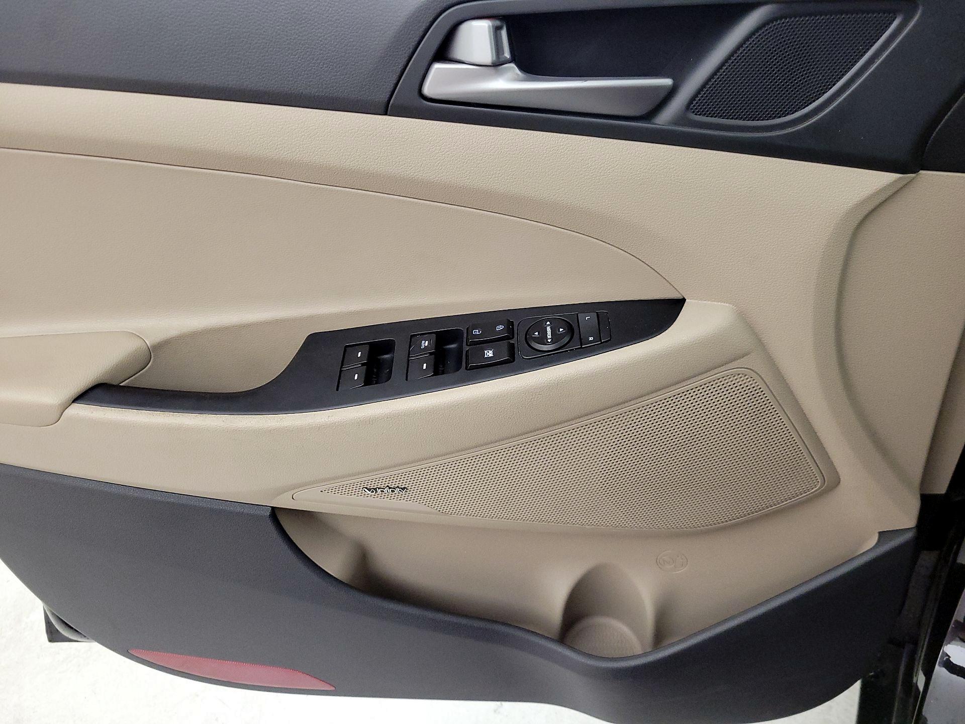 Thumbnail: 2017 Hyundai Tucson - 12