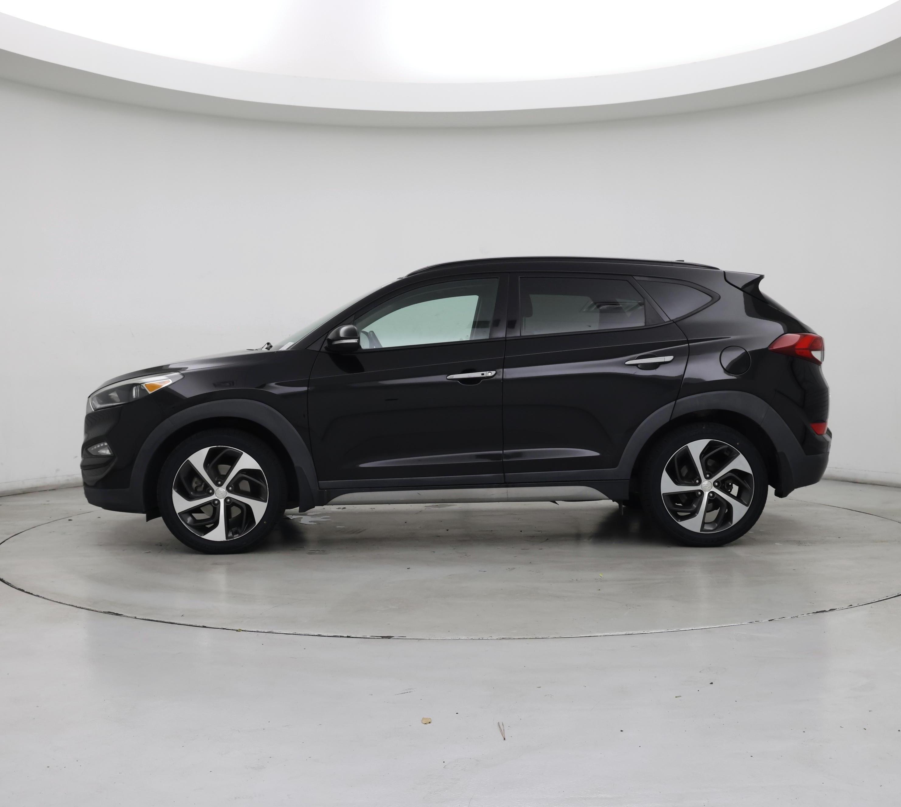 Thumbnail: 2017 Hyundai Tucson - 3