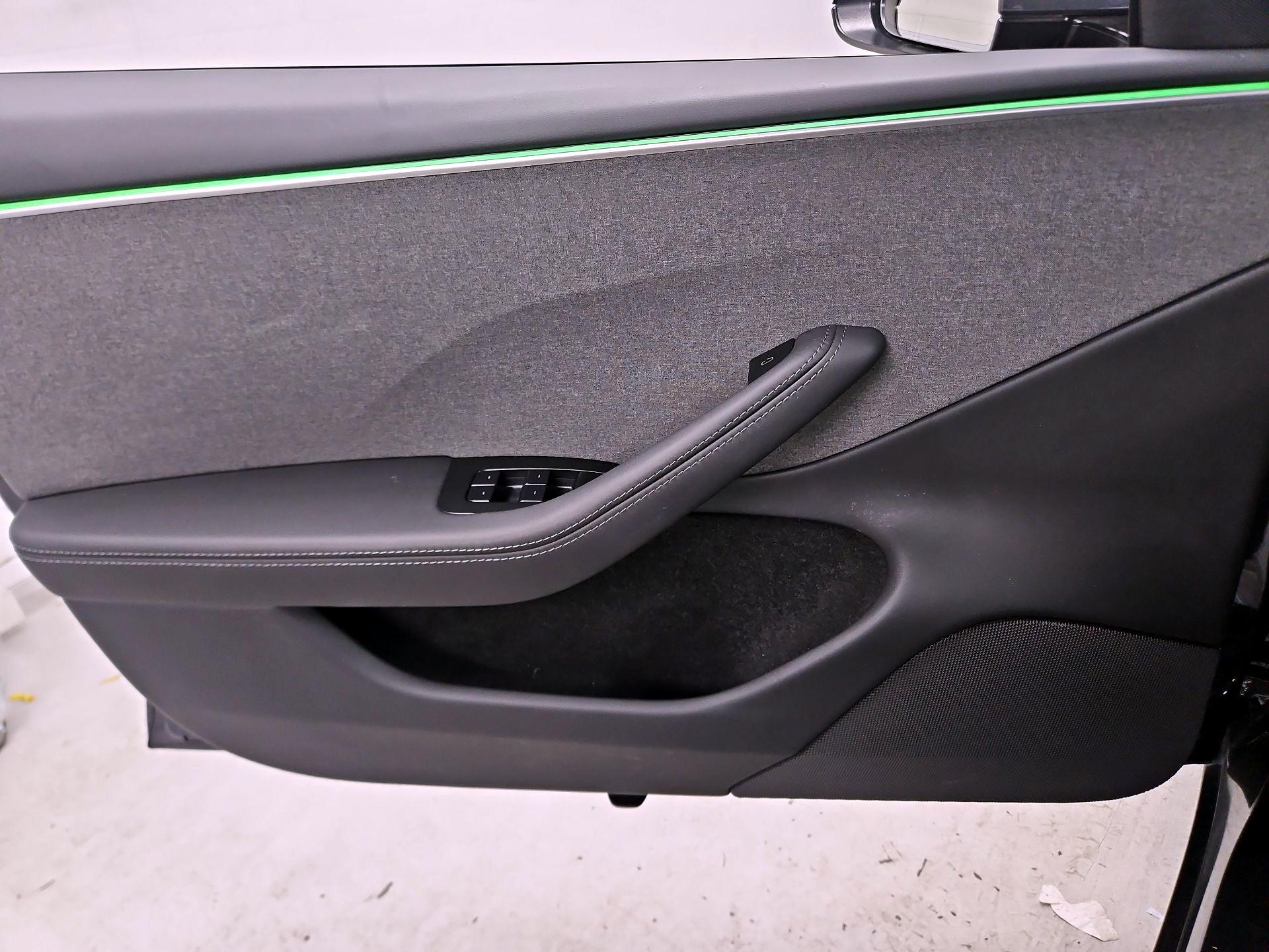 Thumbnail: 2025 Tesla Model 3 - 12