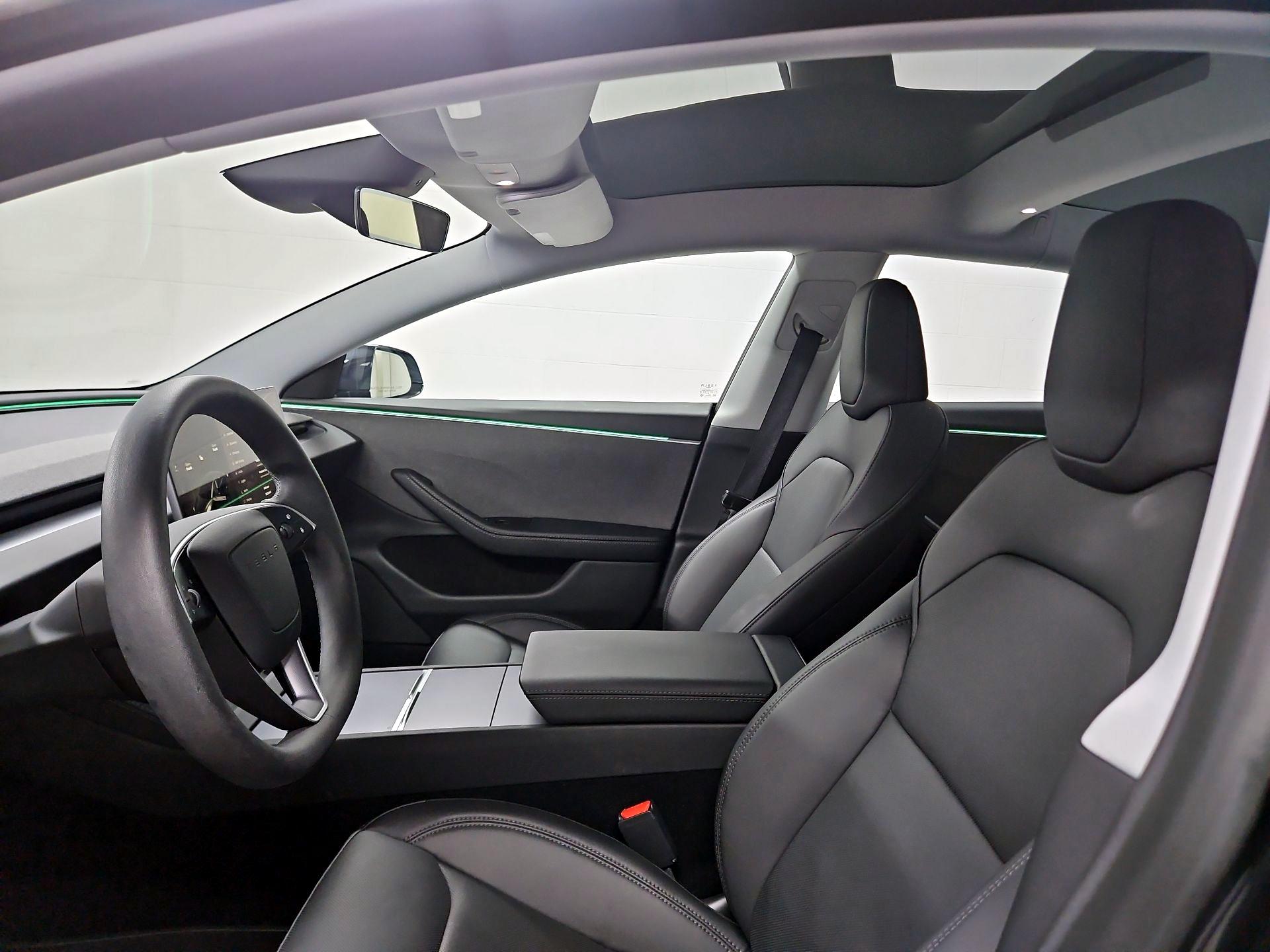 Thumbnail: 2025 Tesla Model 3 - 19