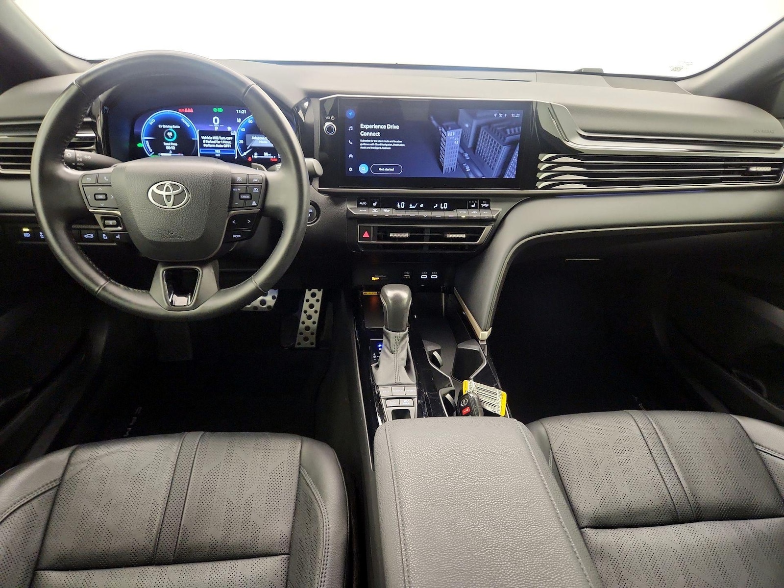 2025 Toyota Camry XSE - Photo 10