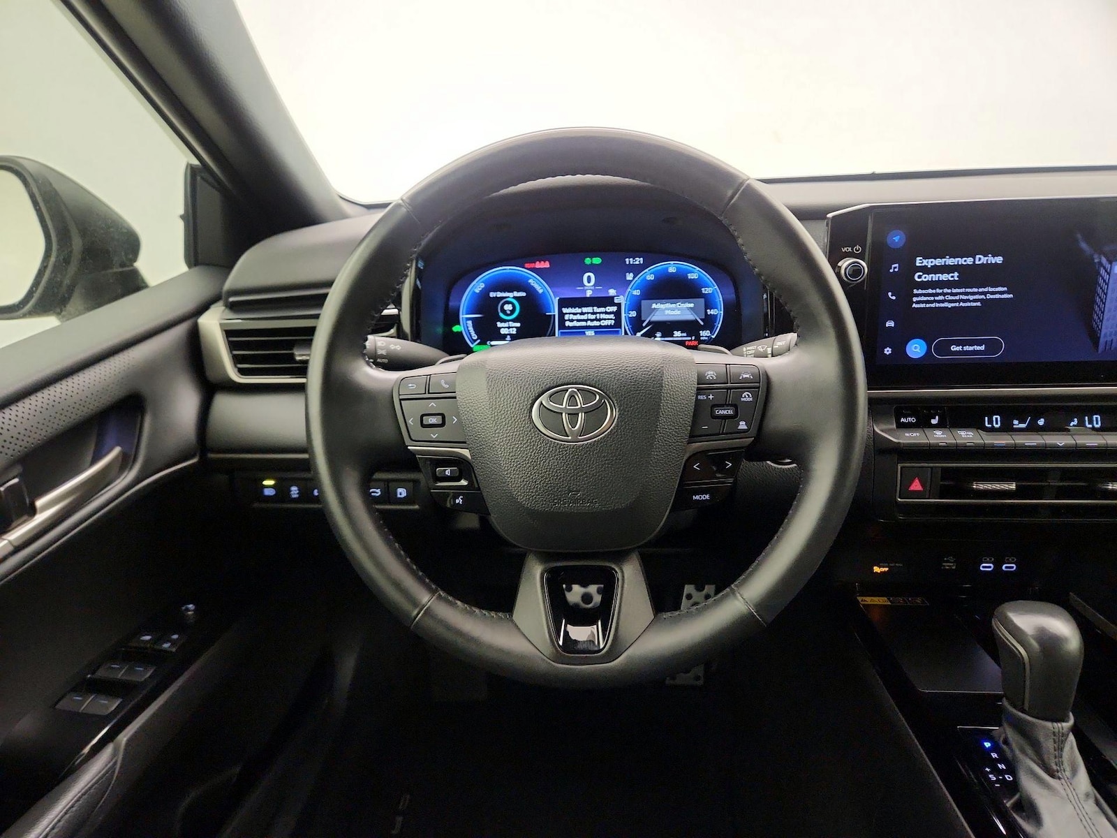 2025 Toyota Camry XSE - Photo 11