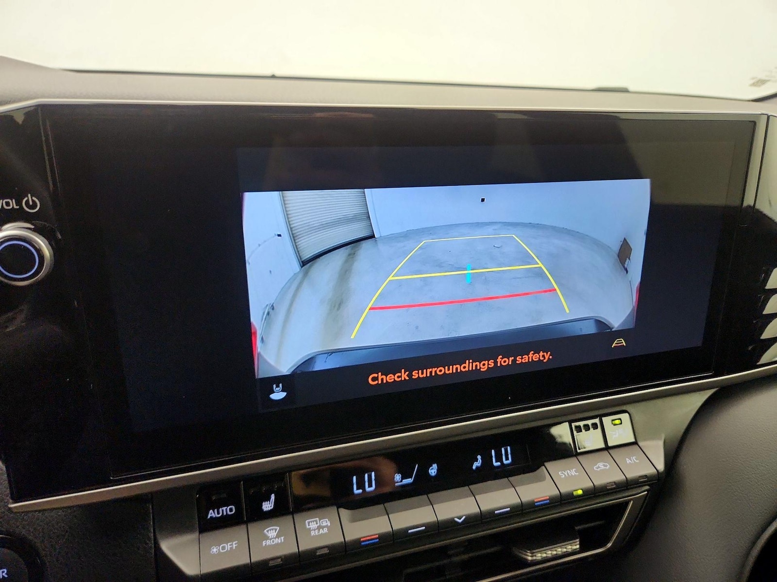 2025 Toyota Camry XSE - Photo 15