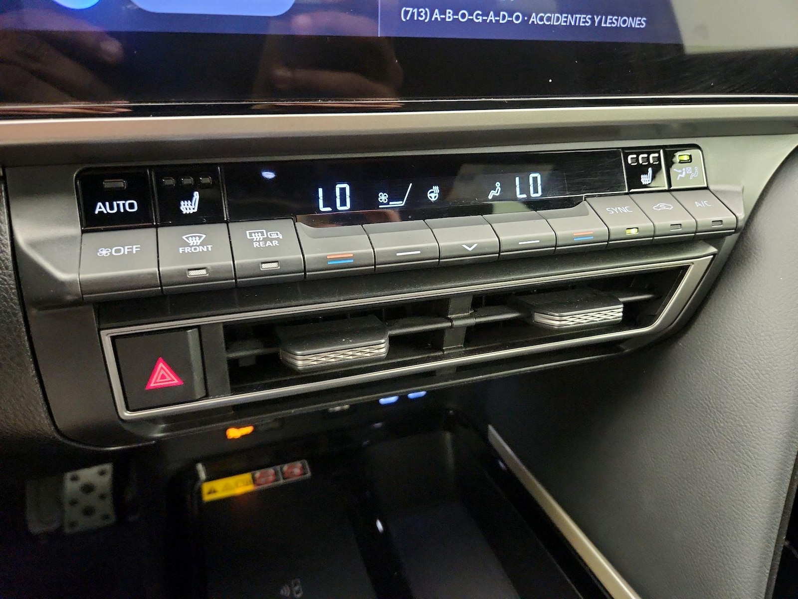 2025 Toyota Camry XSE - Photo 17