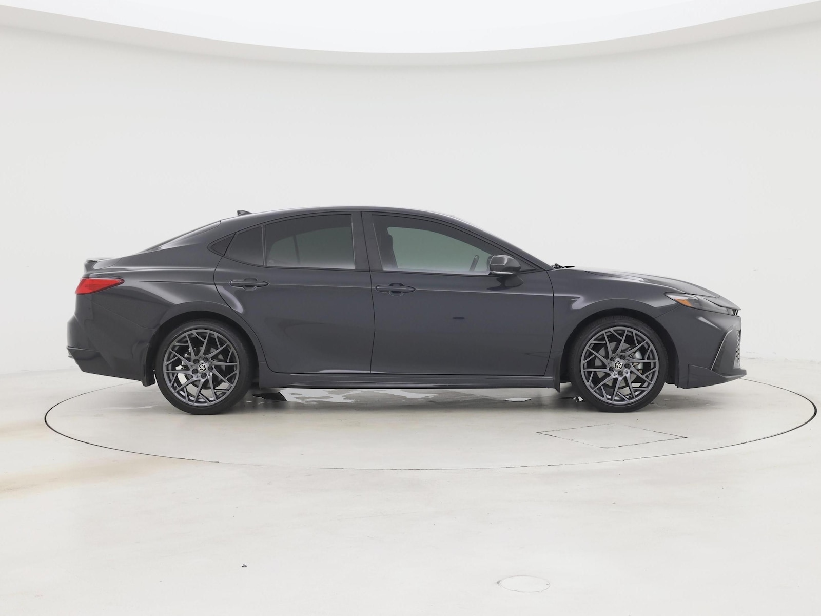 2025 Toyota Camry XSE - Photo 8