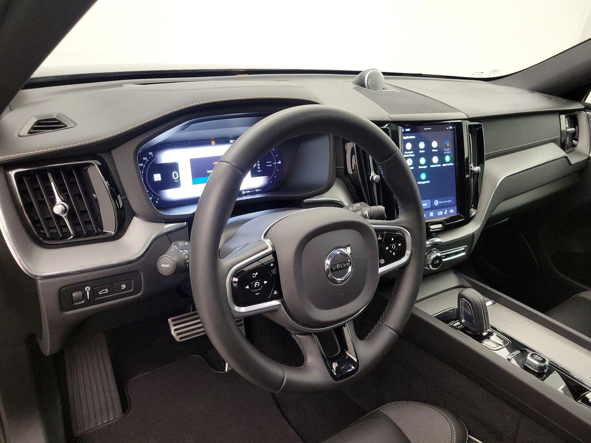 Thumbnail: 2022 Volvo XC60 - 9