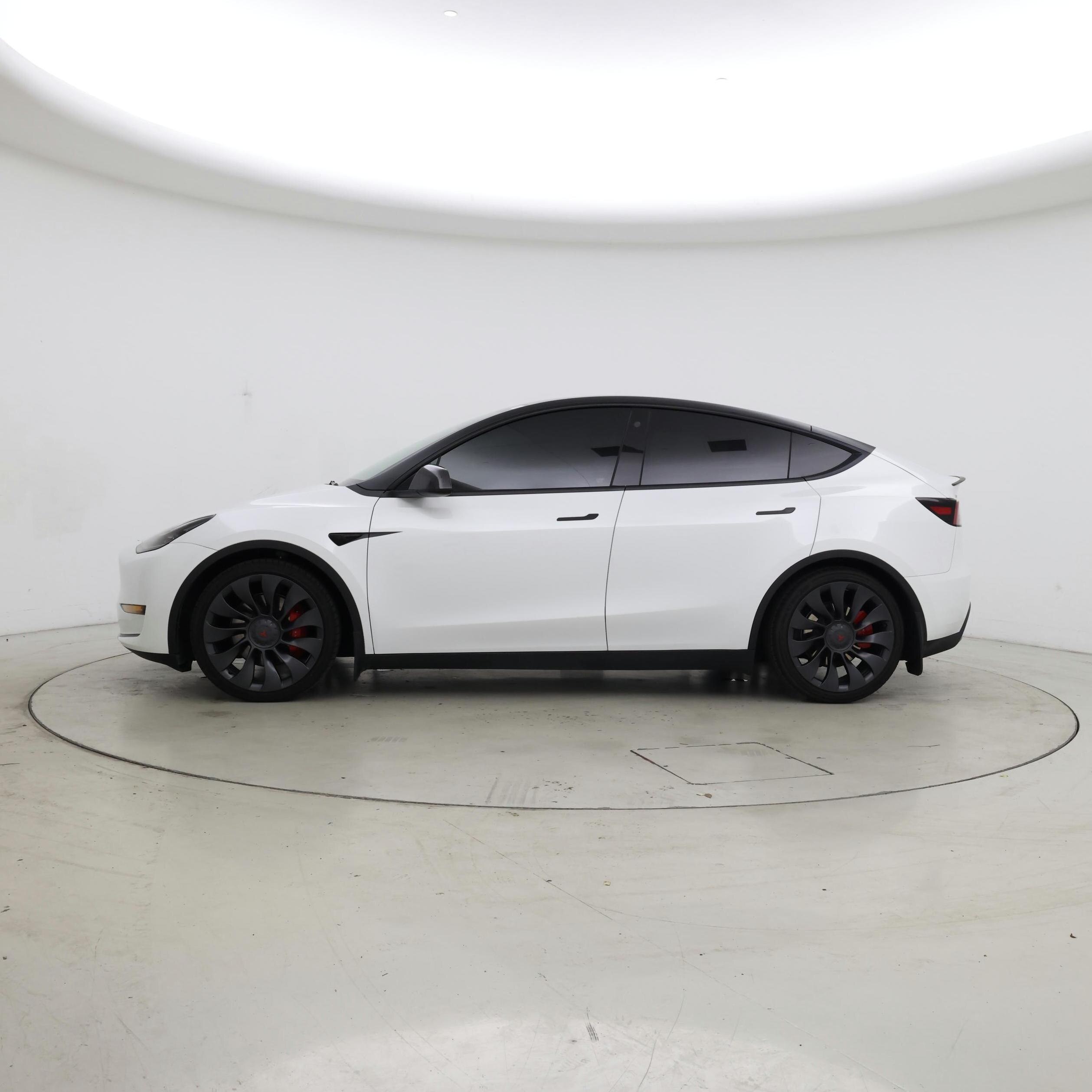 Thumbnail: 2023 Tesla Model Y - 3