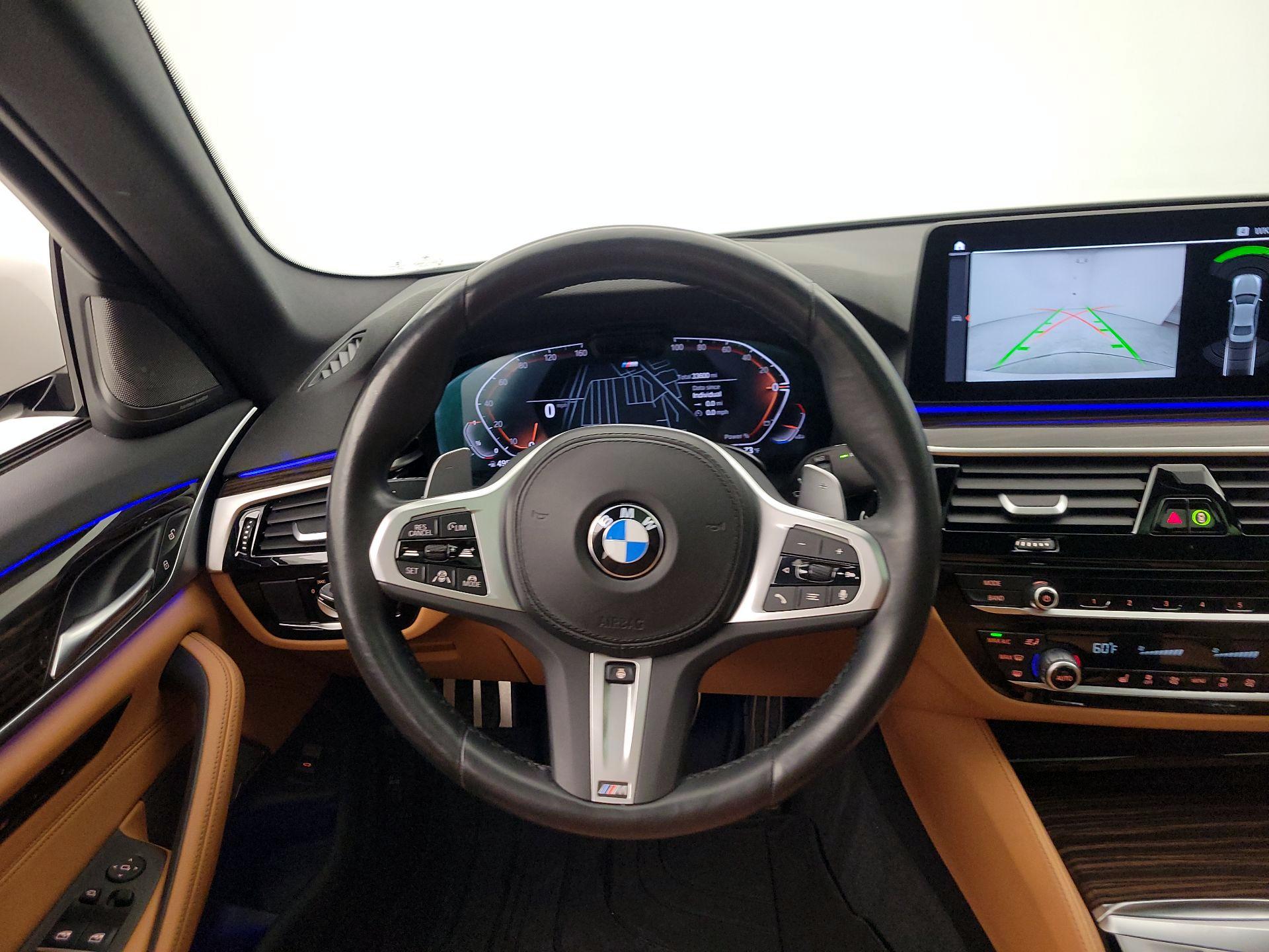 Thumbnail: 2023 BMW 5 Series - 10