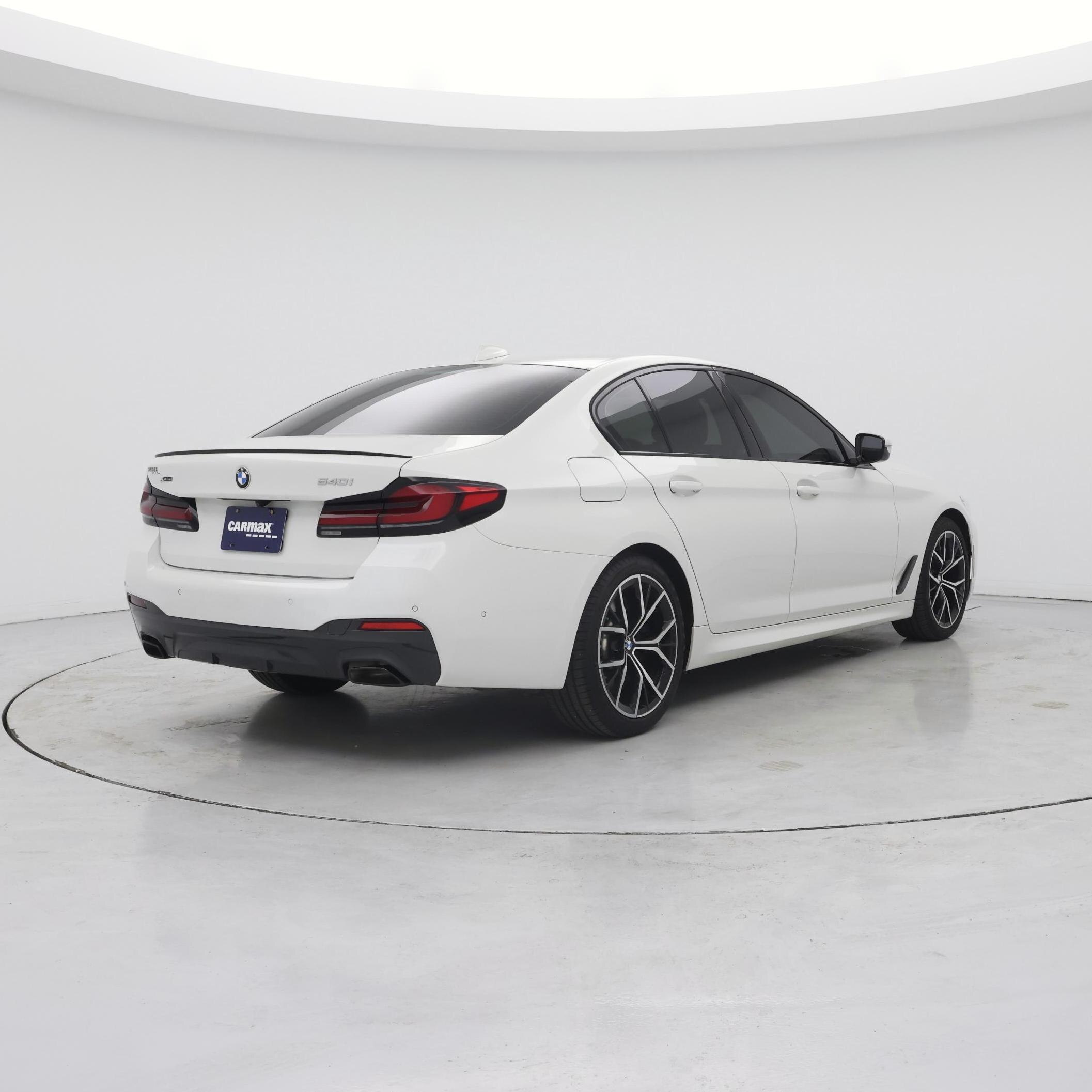 Thumbnail: 2023 BMW 5 Series - 8