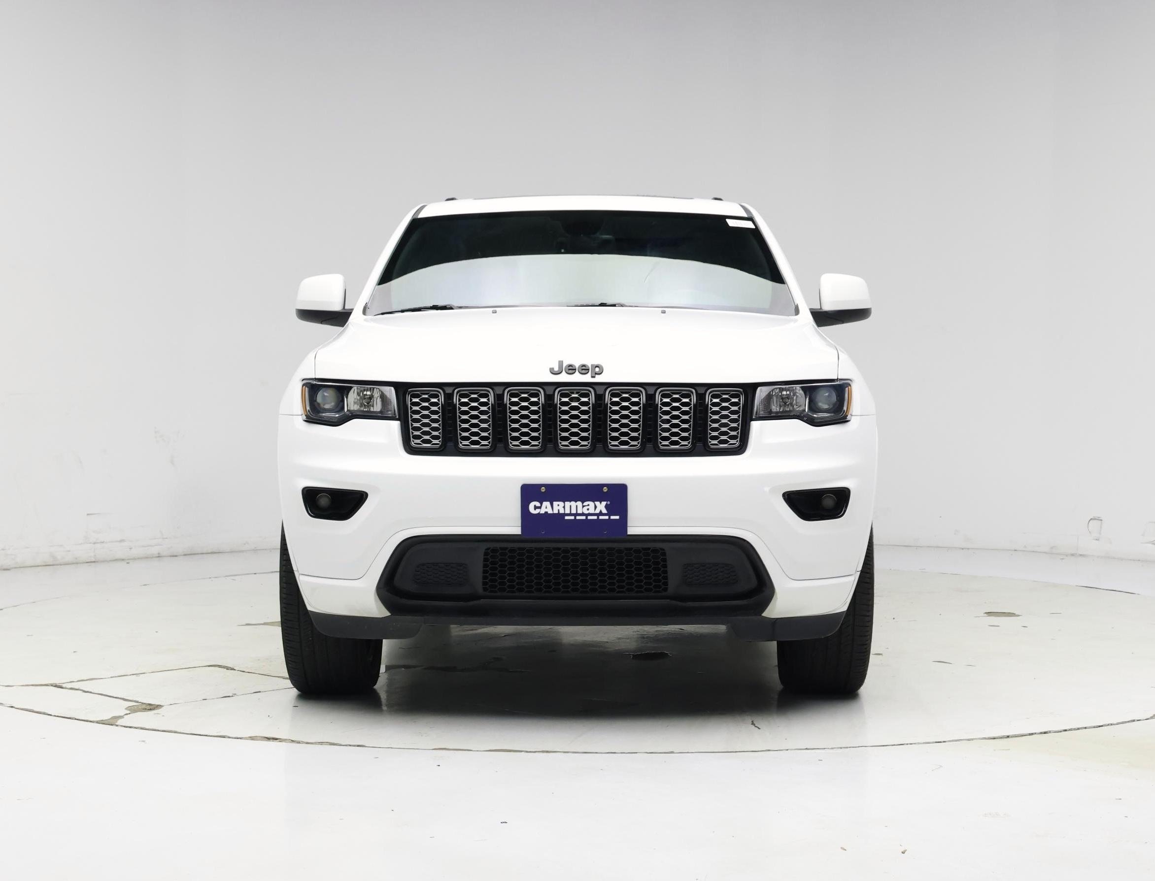Thumbnail: 2017 Jeep Grand Cherokee - 5