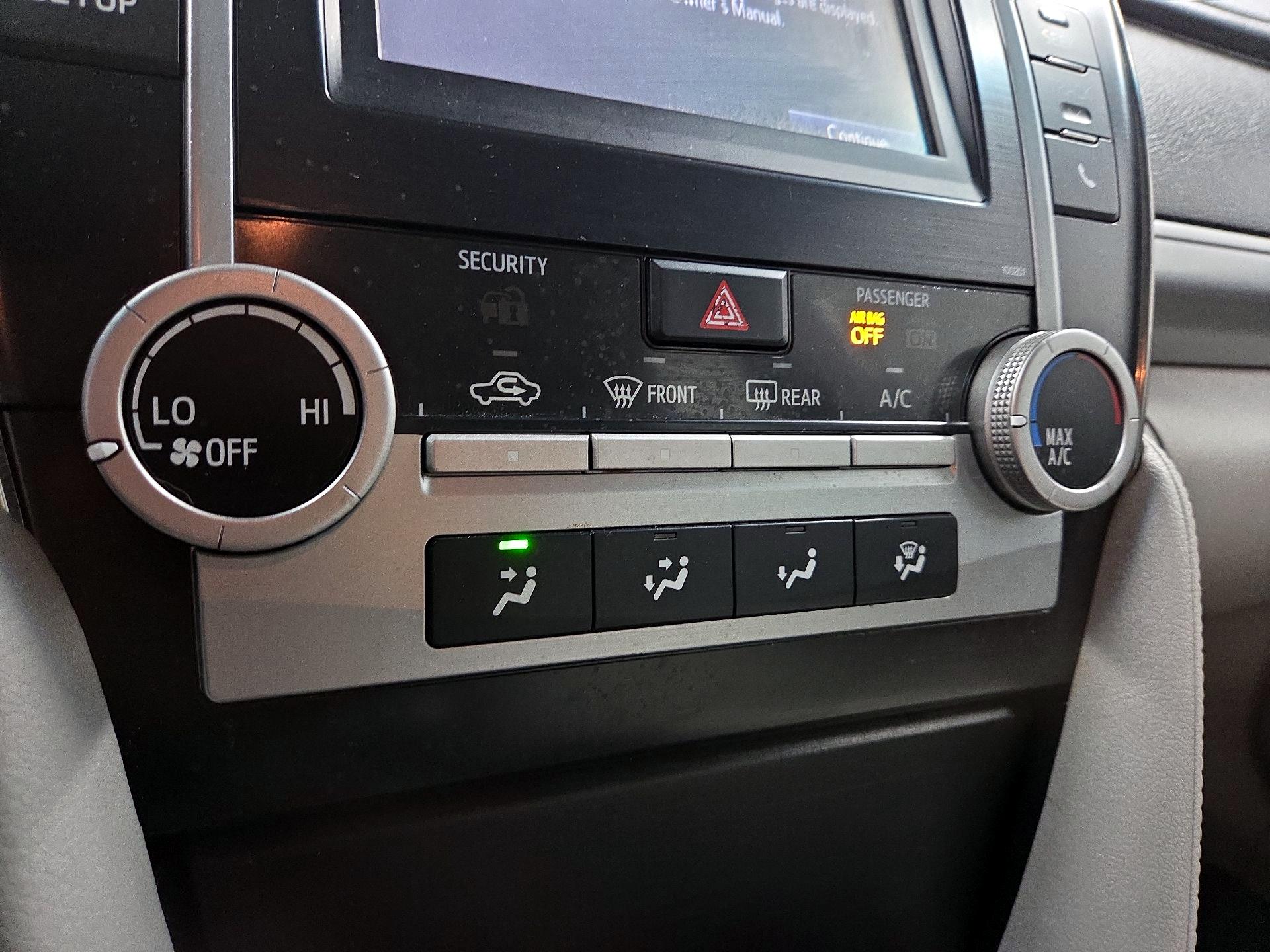 Thumbnail: 2014 Toyota Camry - 14