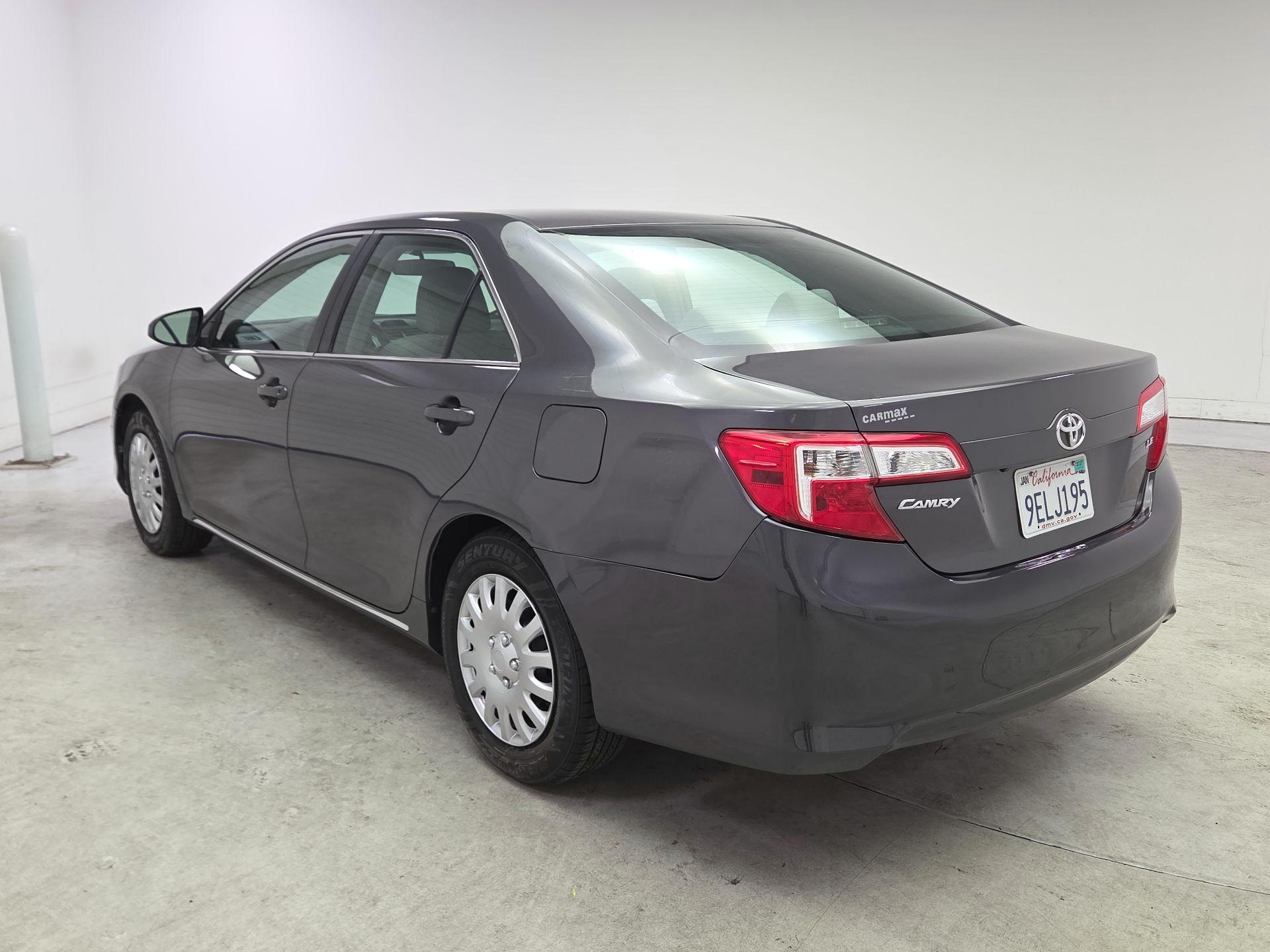 Thumbnail: 2014 Toyota Camry - 7