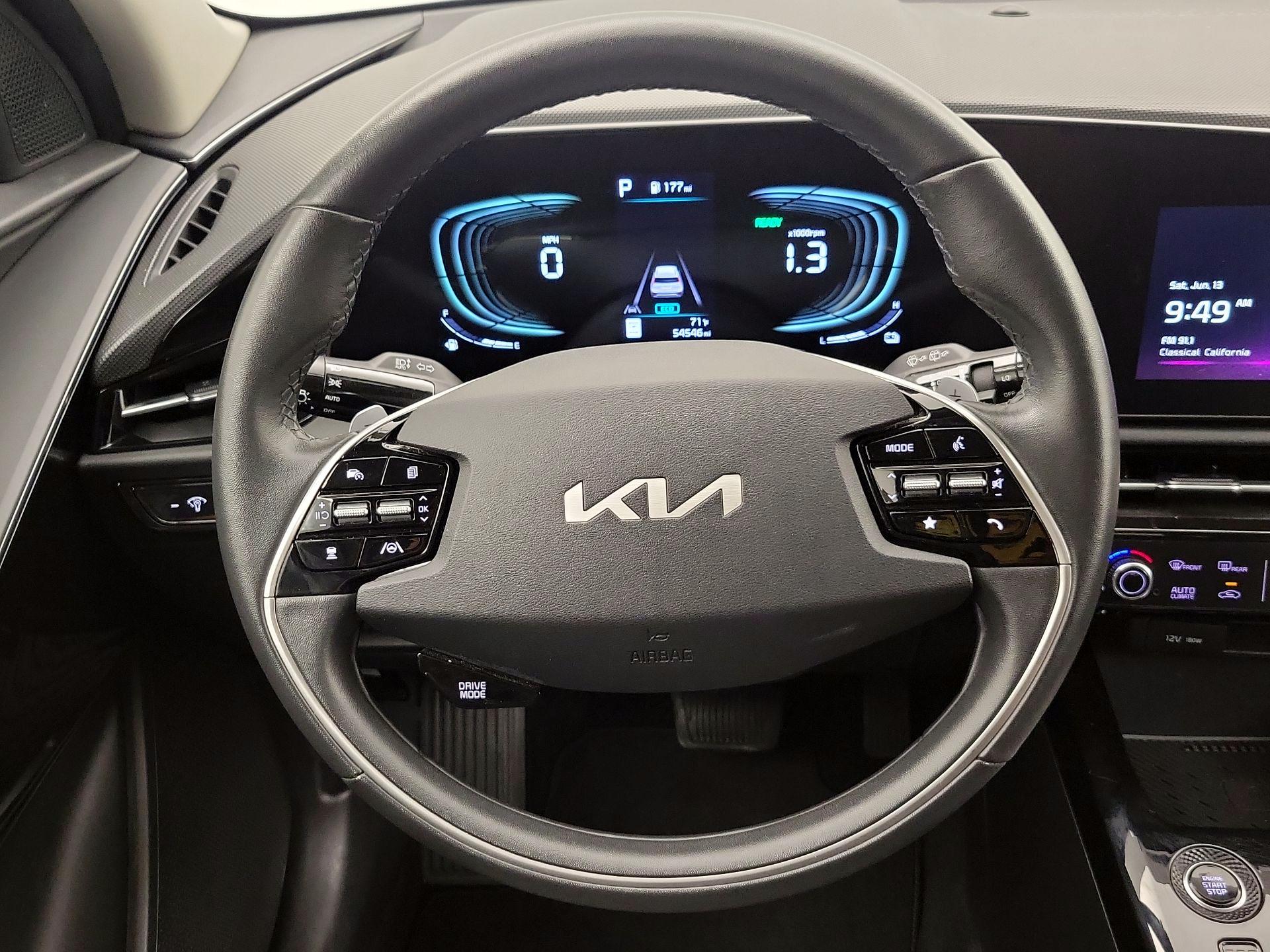 Thumbnail: 2023 Kia Niro - 10