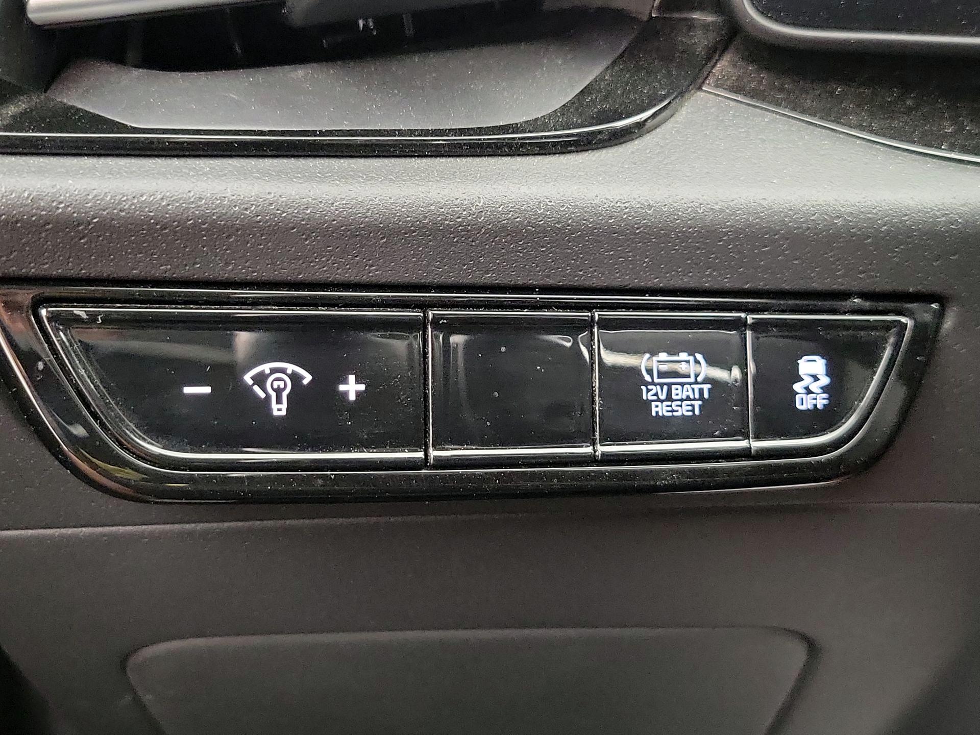 Thumbnail: 2023 Kia Niro - 13