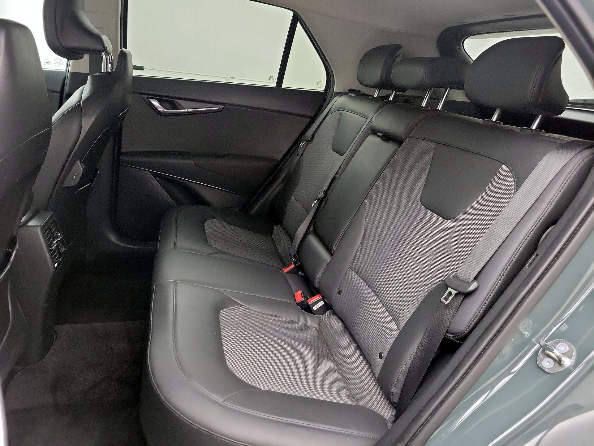 Thumbnail: 2023 Kia Niro - 20