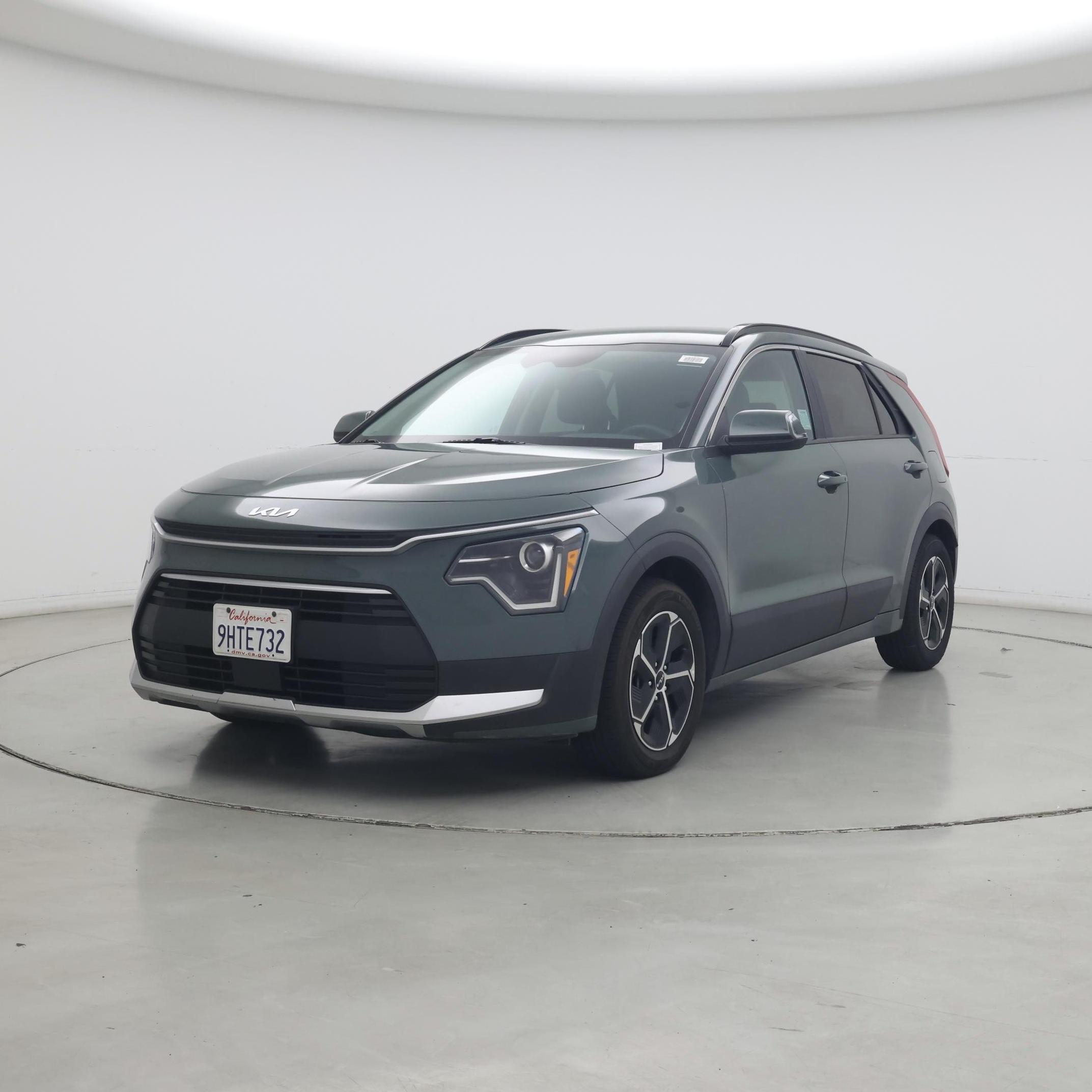 Thumbnail: 2023 Kia Niro - 4